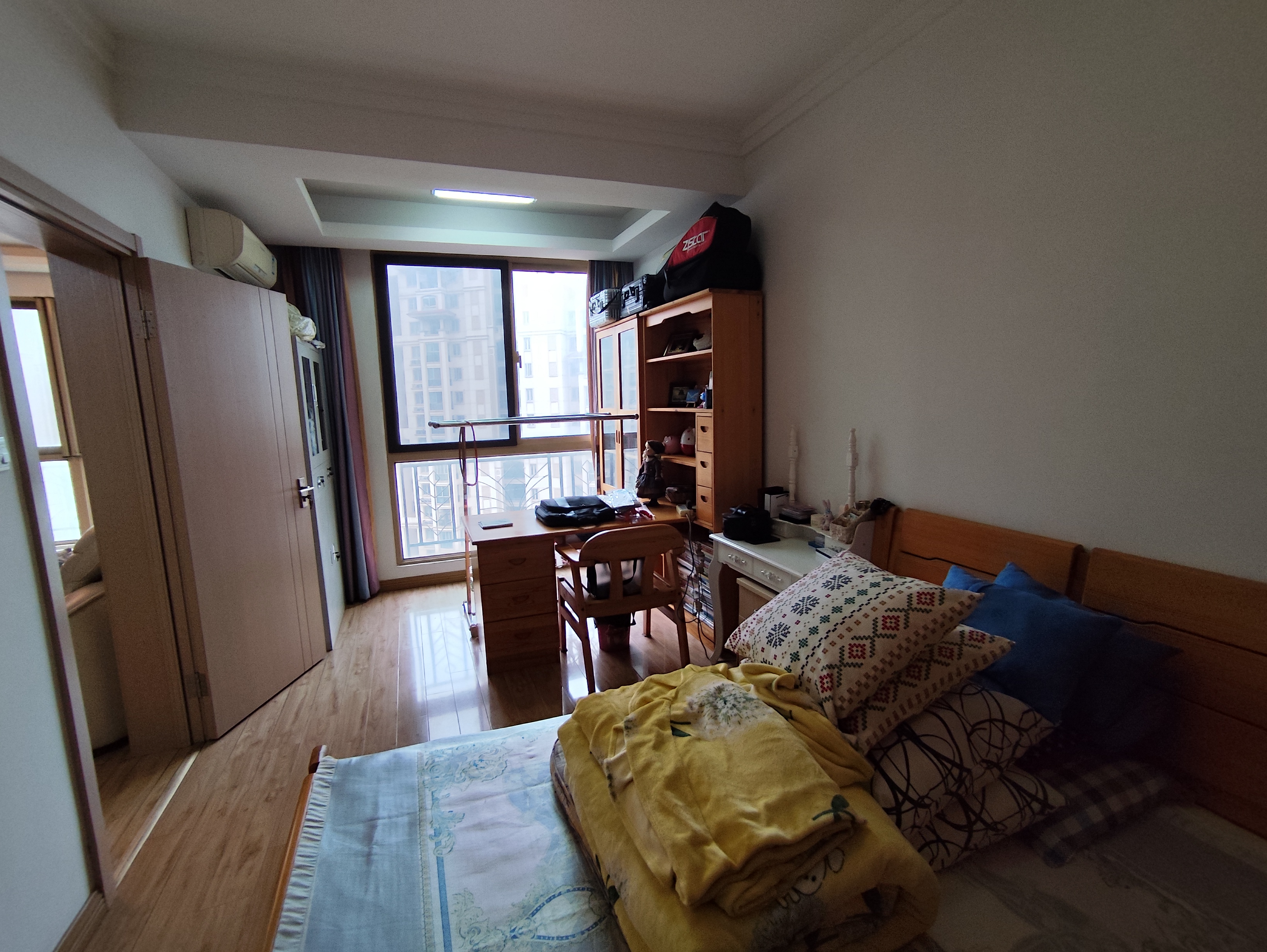 中南世纪花城一期 2室2厅1卫 99m²