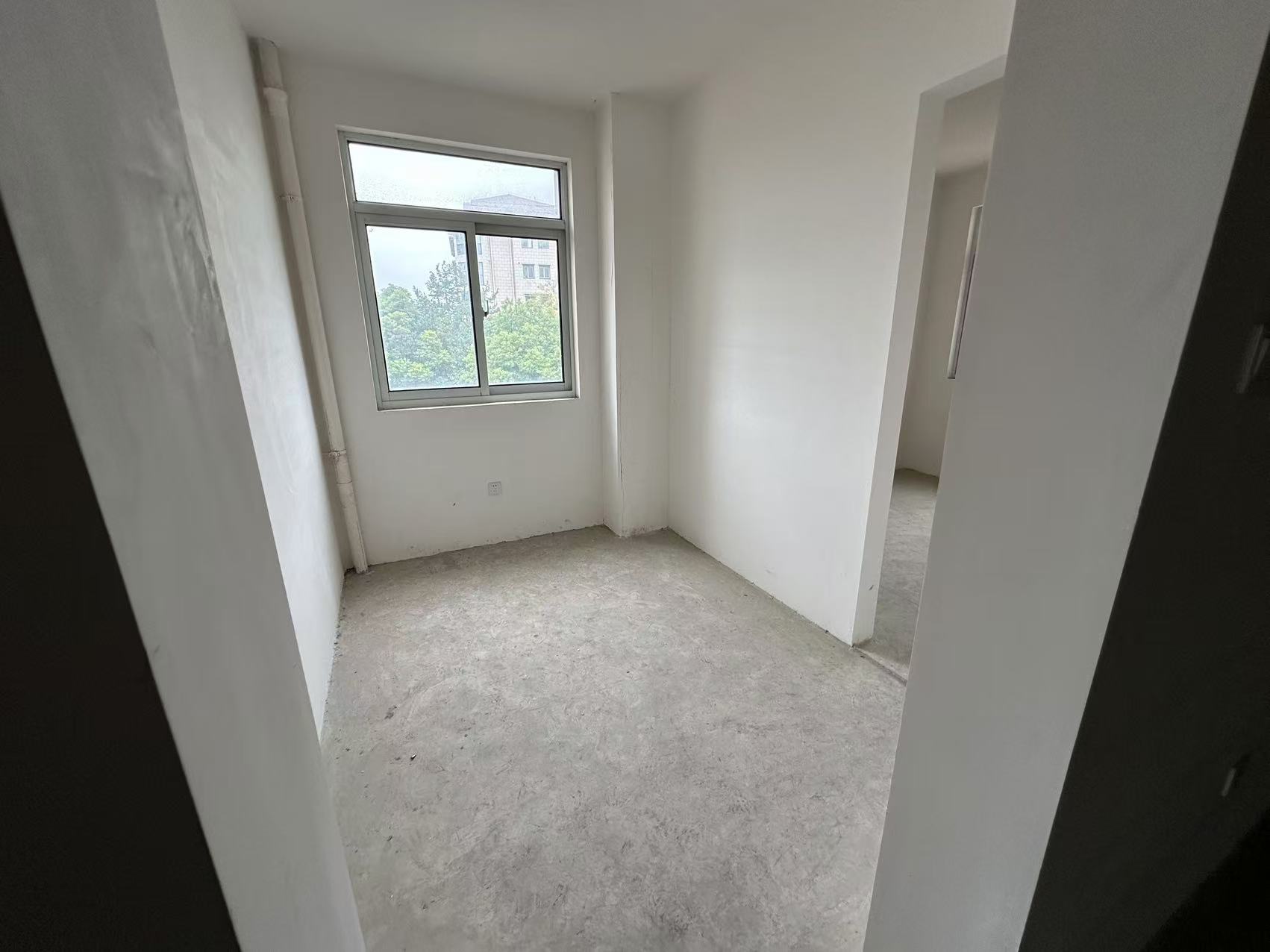 军山花园 4室2厅3卫 224.29m&sup2;