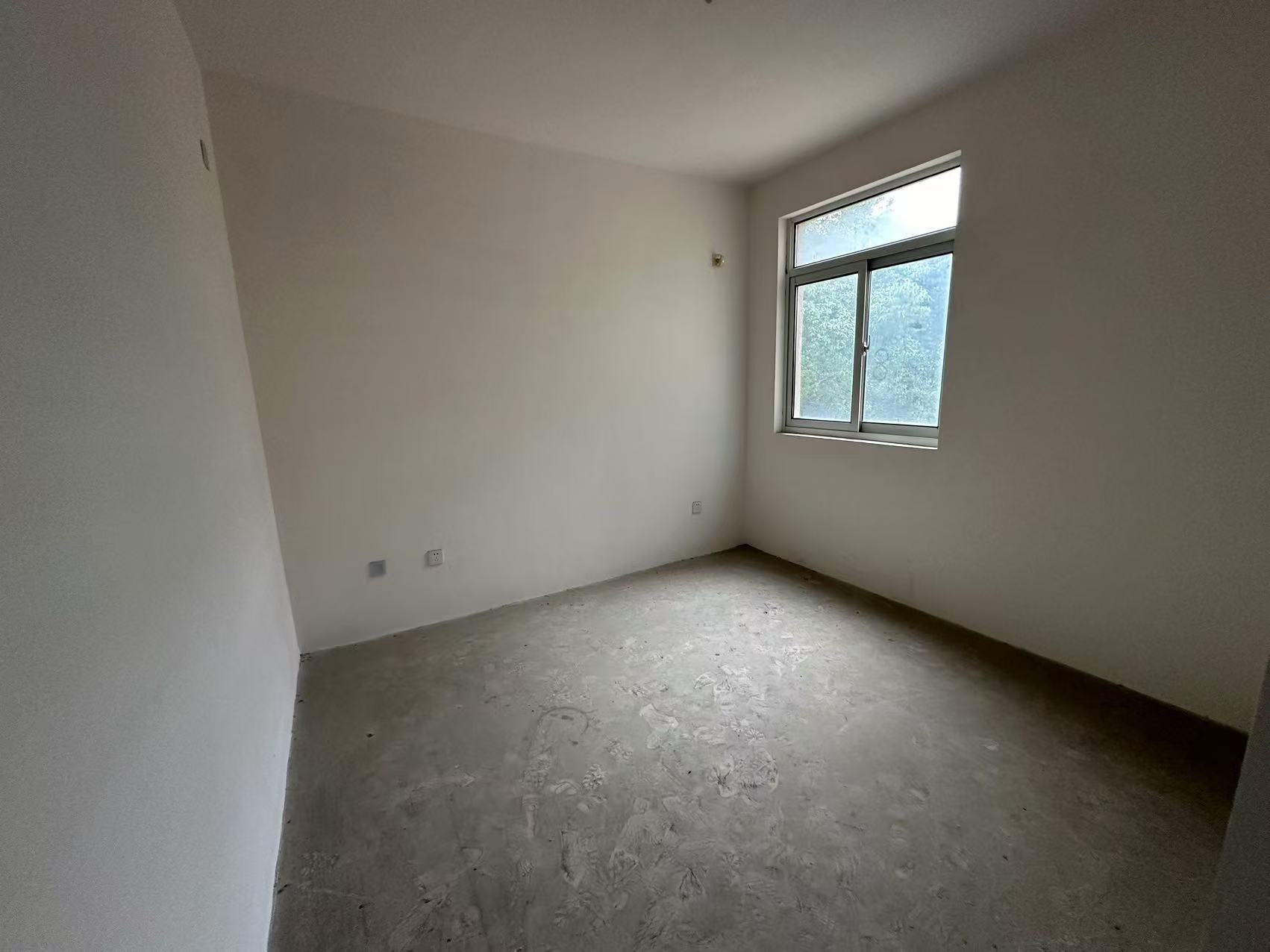 军山花园 4室2厅3卫 224.29m&sup2;