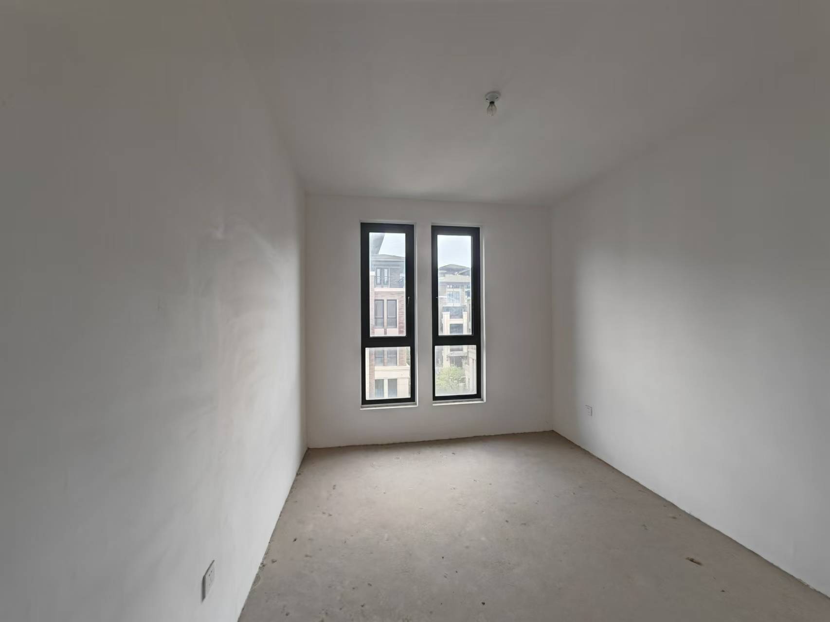 山水壹号 4室2厅2卫 235m&sup2;
