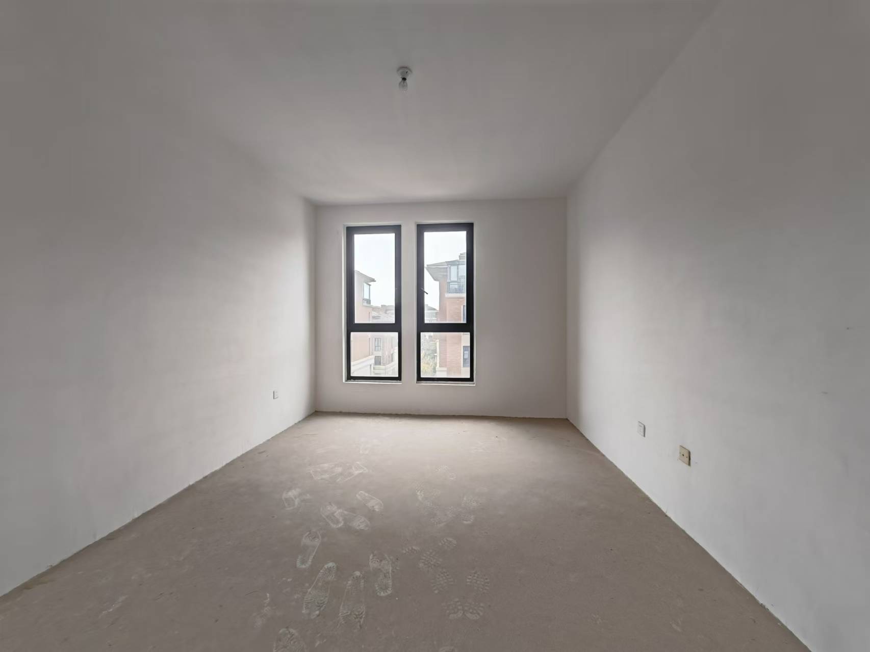 山水壹号 4室2厅2卫 235m&sup2;