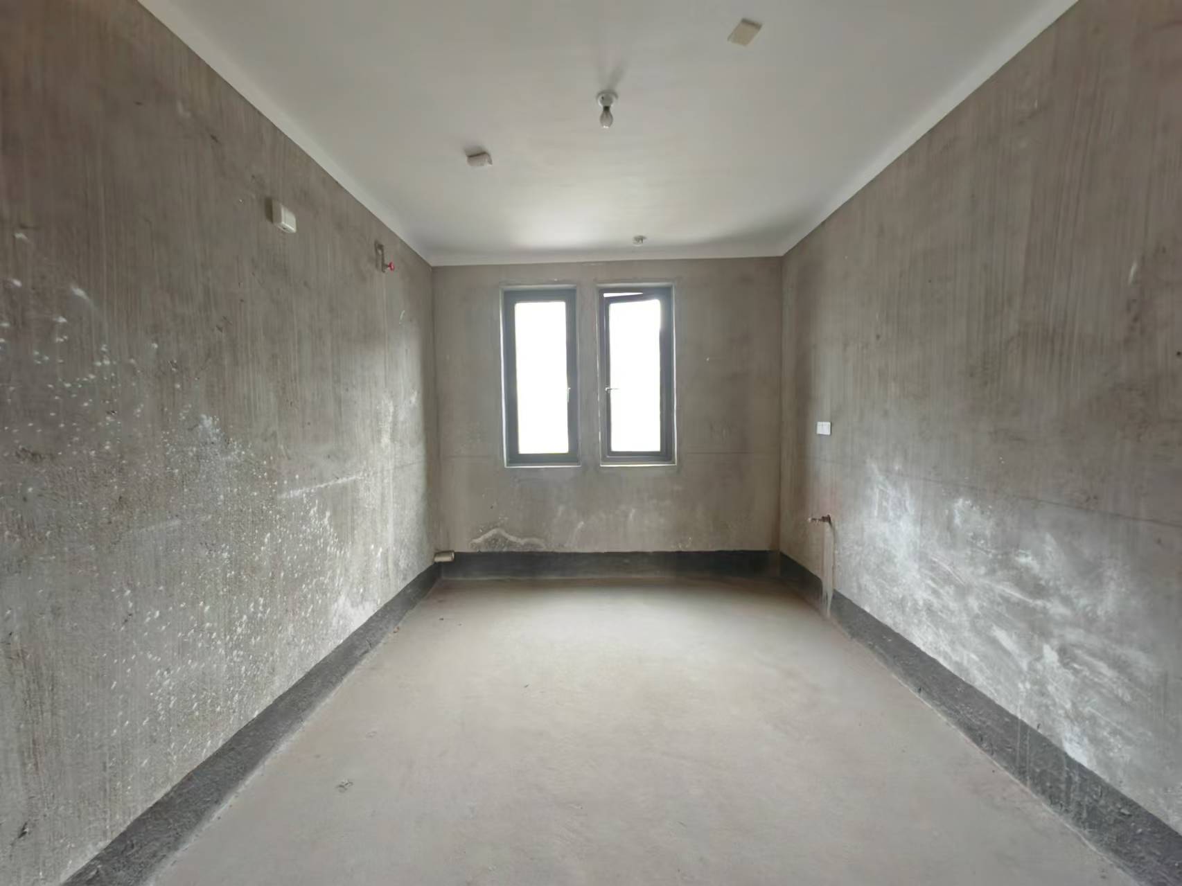 山水壹号 4室2厅2卫 235m&sup2;