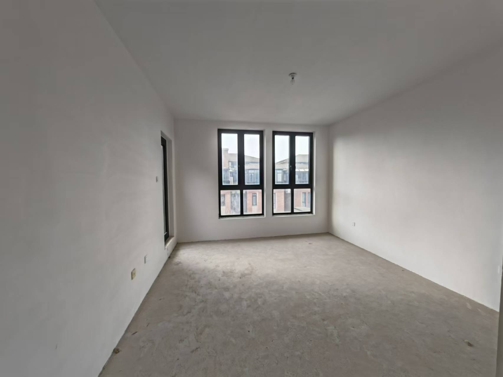 山水壹号 4室2厅2卫 235m&sup2;