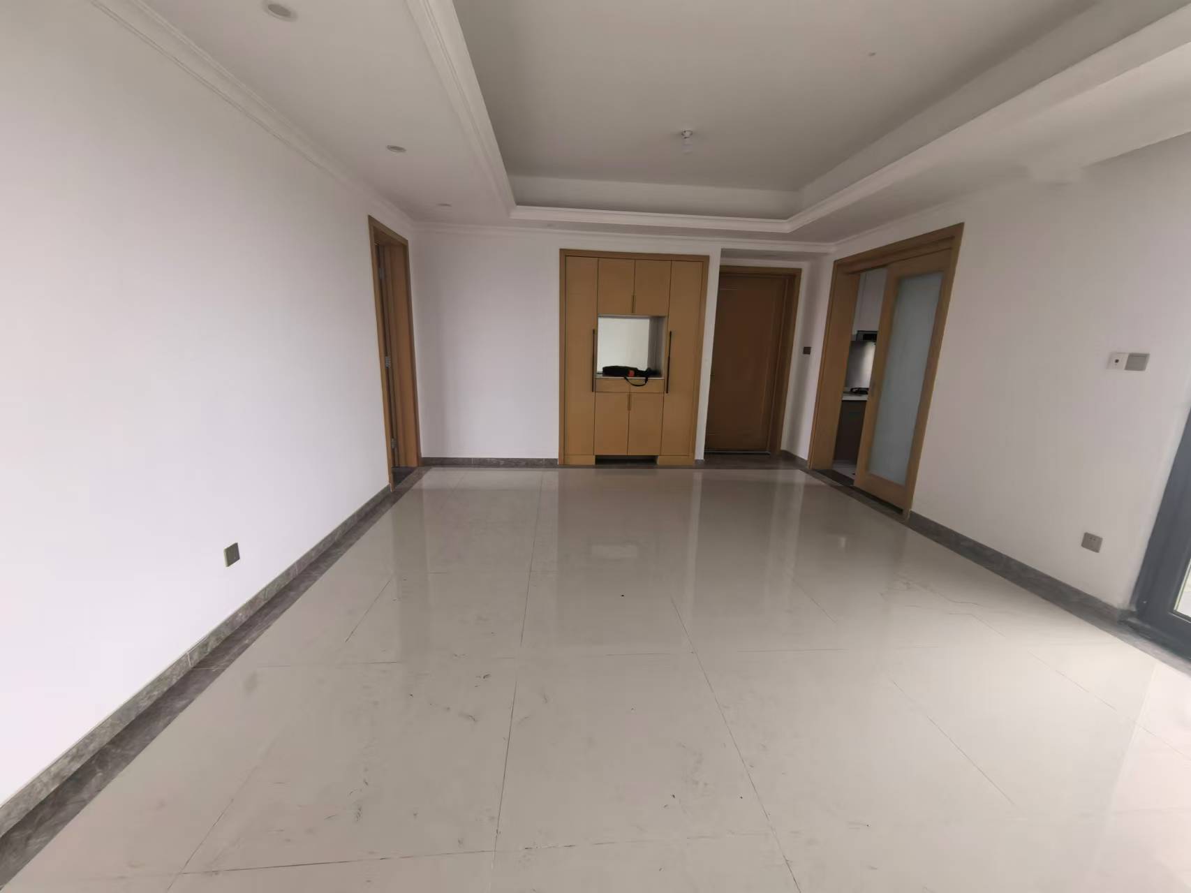 富力院士廷 4室2厅2卫 137m²