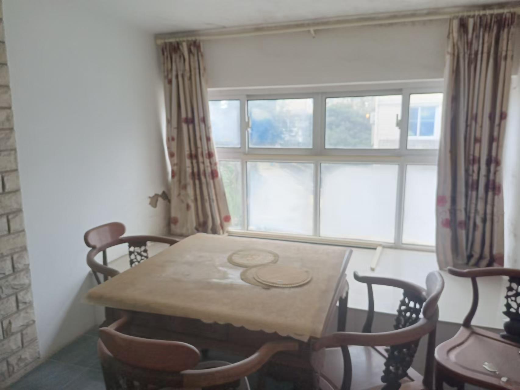 旭日山庄 5室2厅3卫 232.36m&sup2;