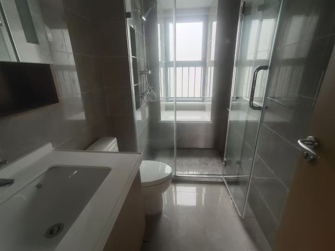 海纳春江 3室2厅2卫 112.23m&sup2;