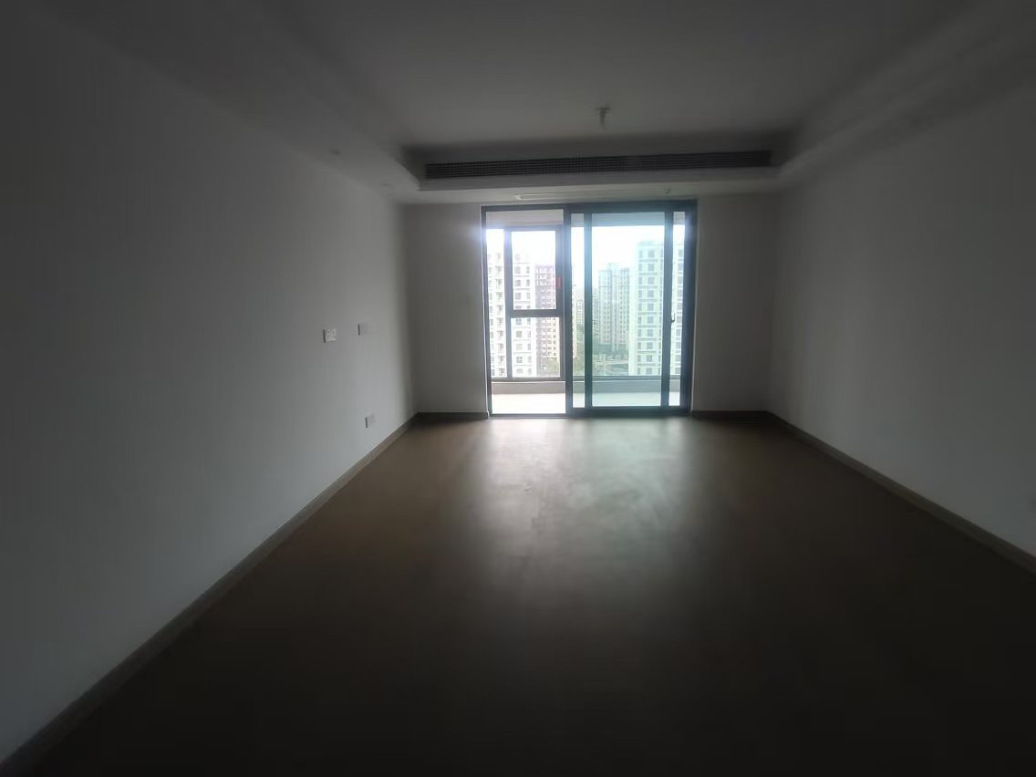 海纳春江 3室2厅2卫 112.23m²