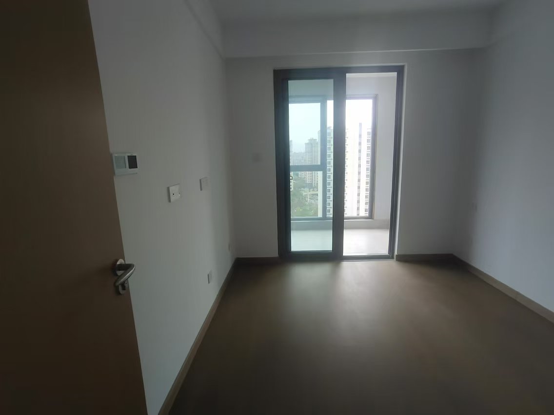 海纳春江 3室2厅2卫 112.23m&sup2;