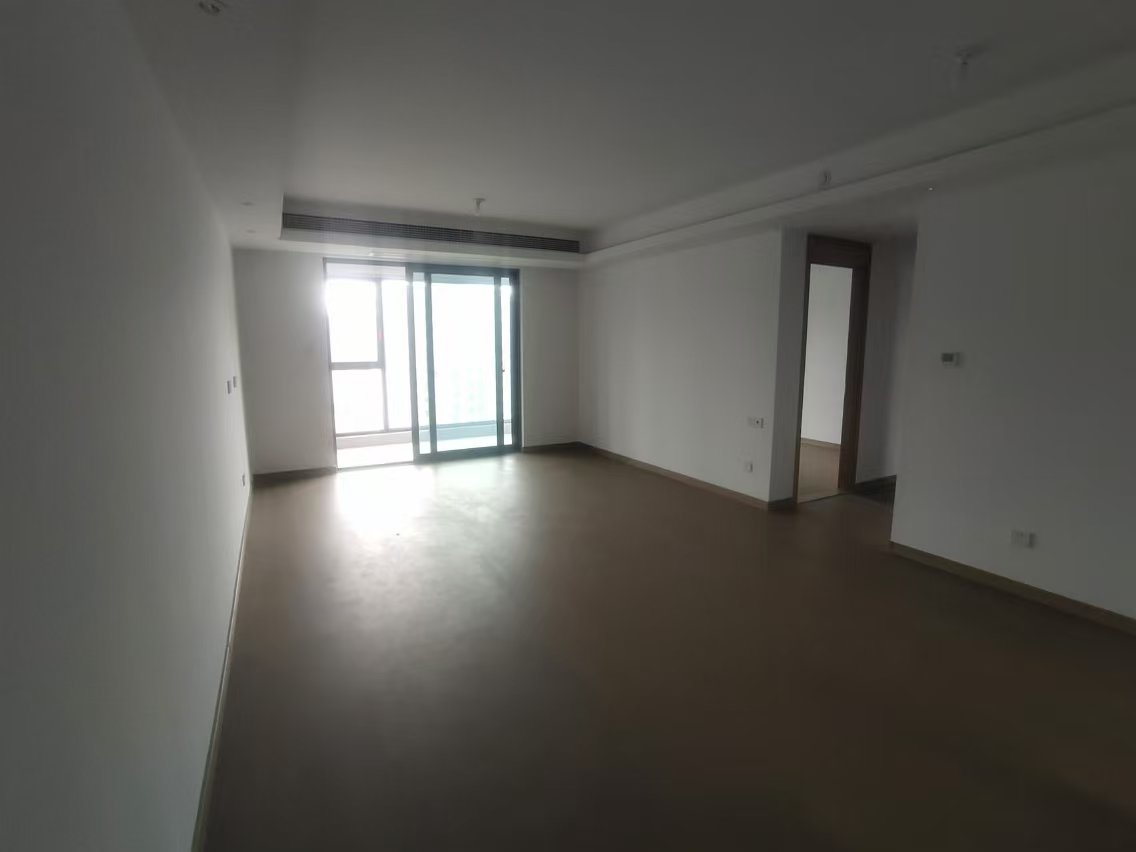 海纳春江 3室2厅2卫 112.23m&sup2;