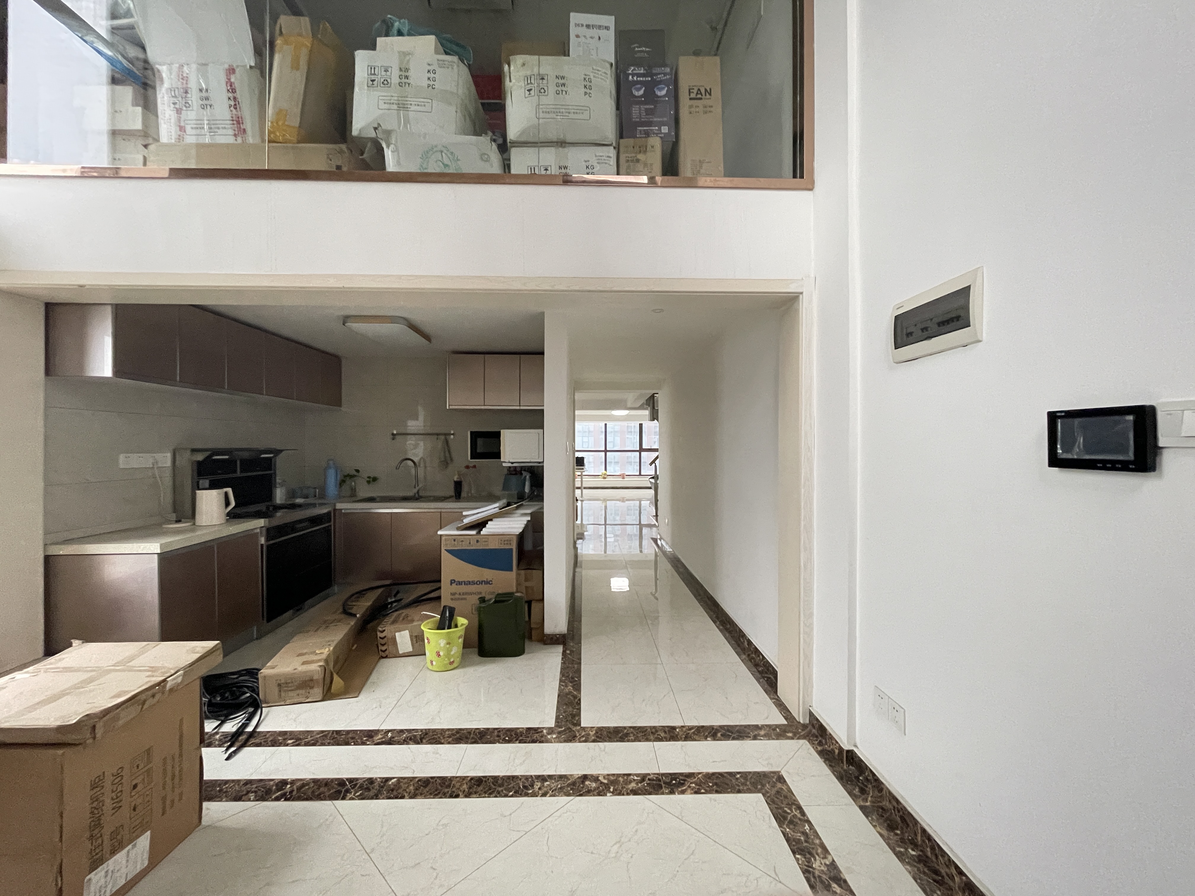 恒隆国际 4室2厅2卫 200m&sup2;