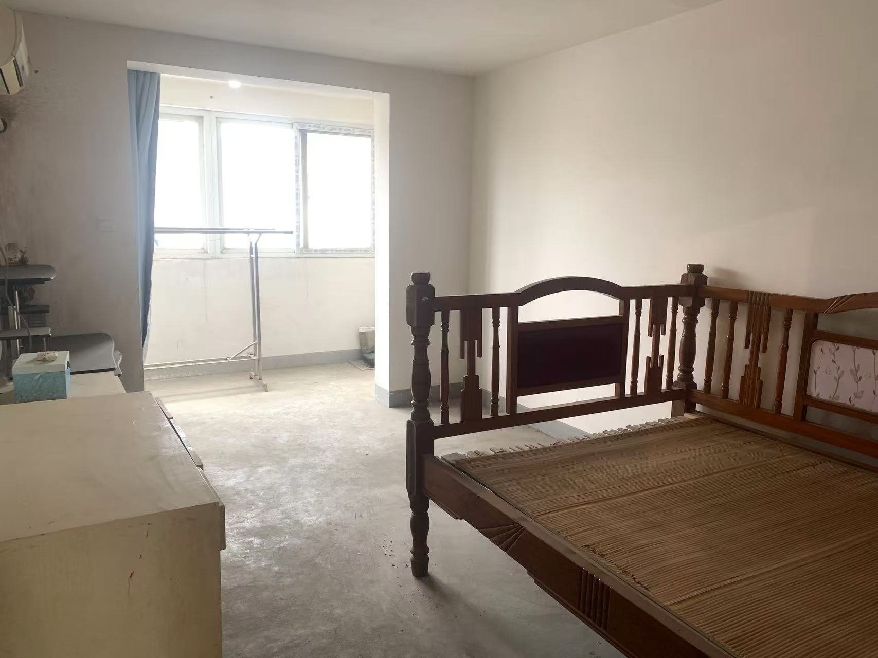 怡园北村北区 3室2厅1卫 100.00m&sup2;