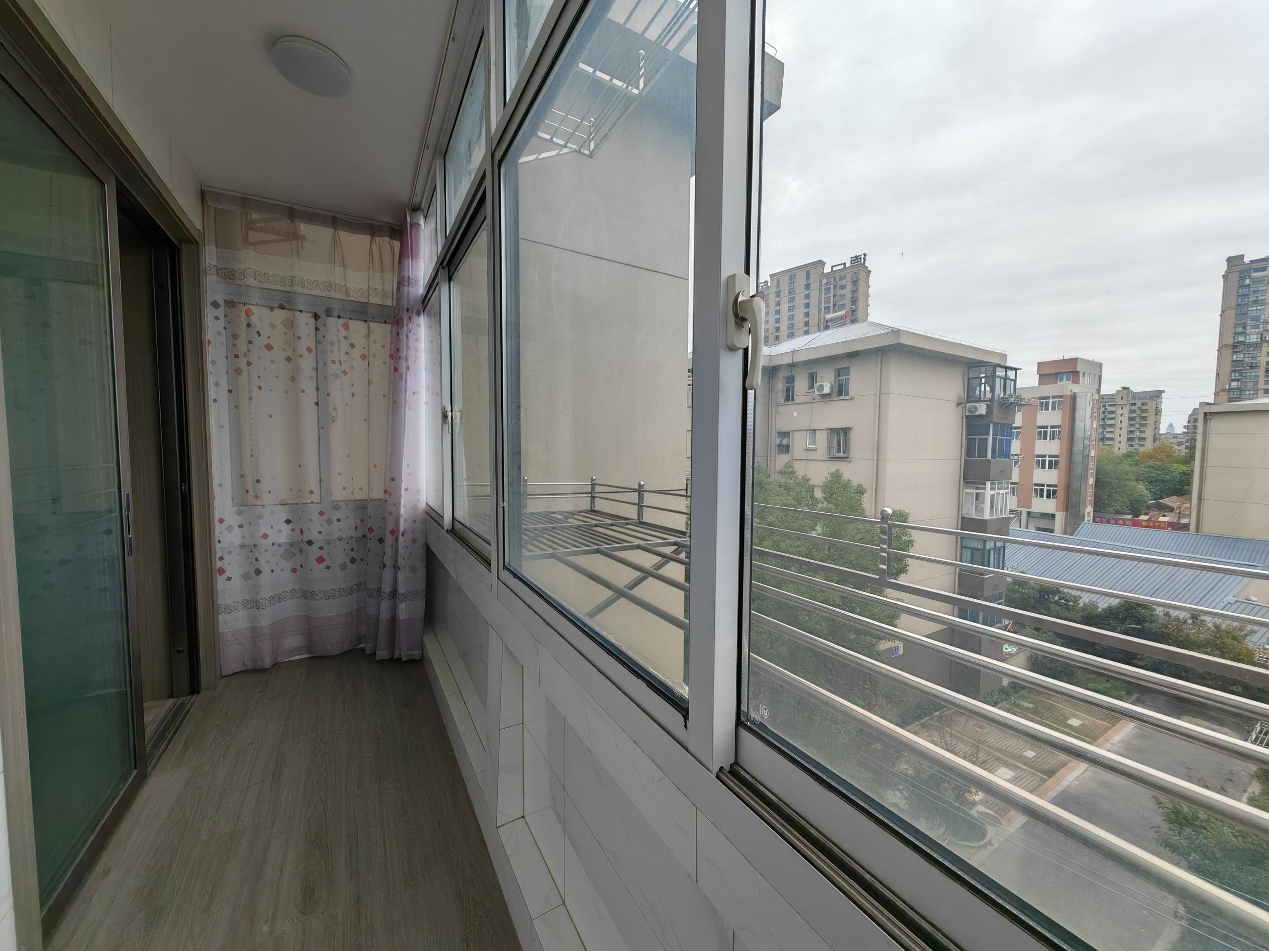 新桥新村 3室1厅1卫 68m&sup2;