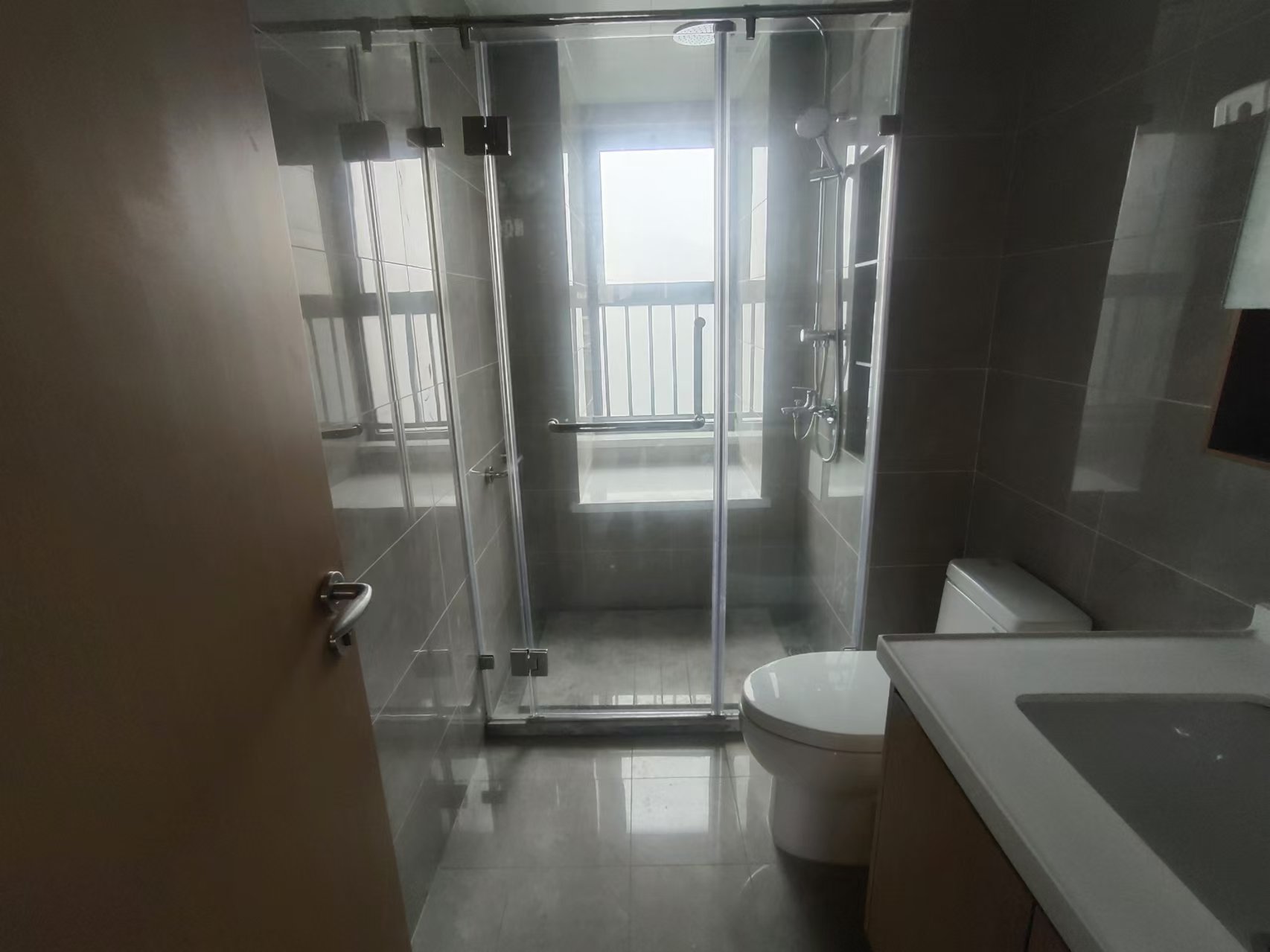 海纳春江 3室2厅2卫 112m²