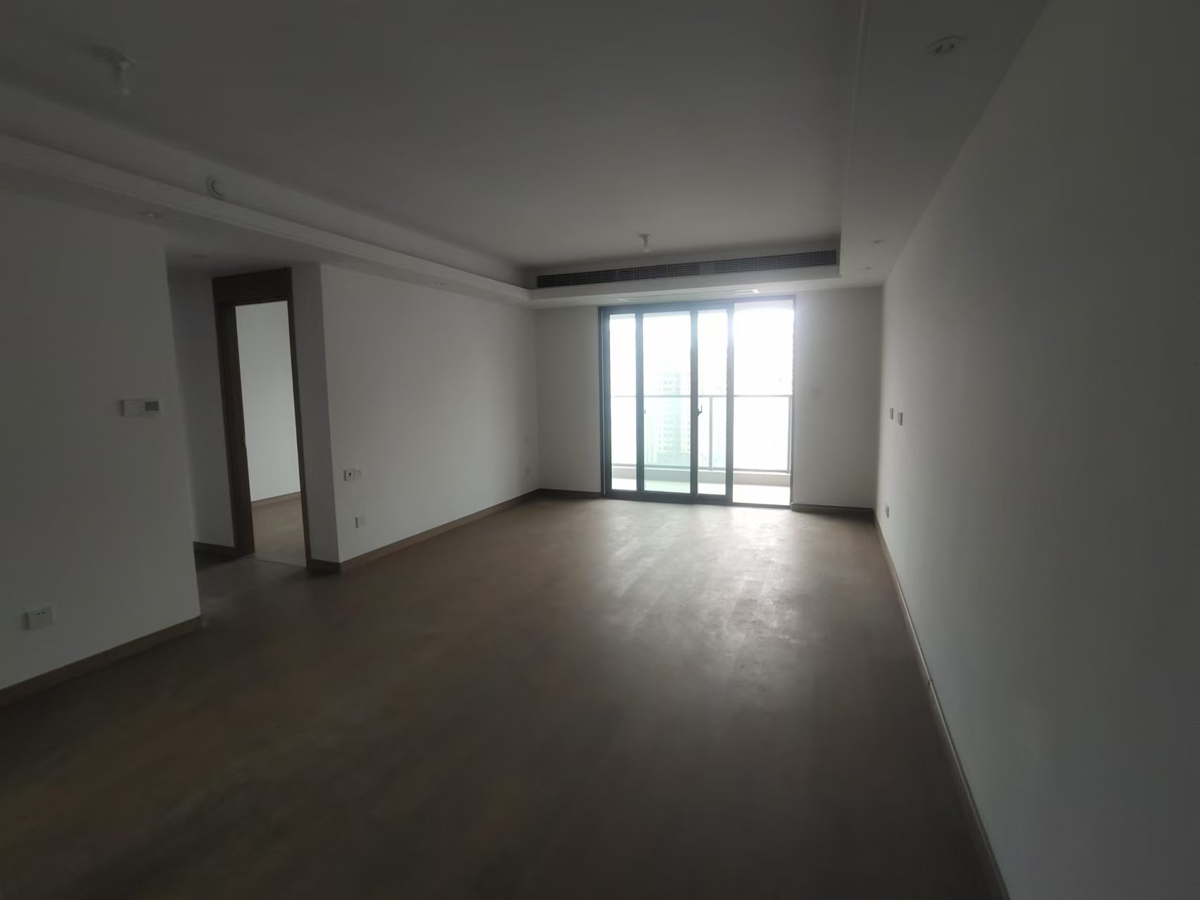 海纳春江 3室2厅2卫 112m²