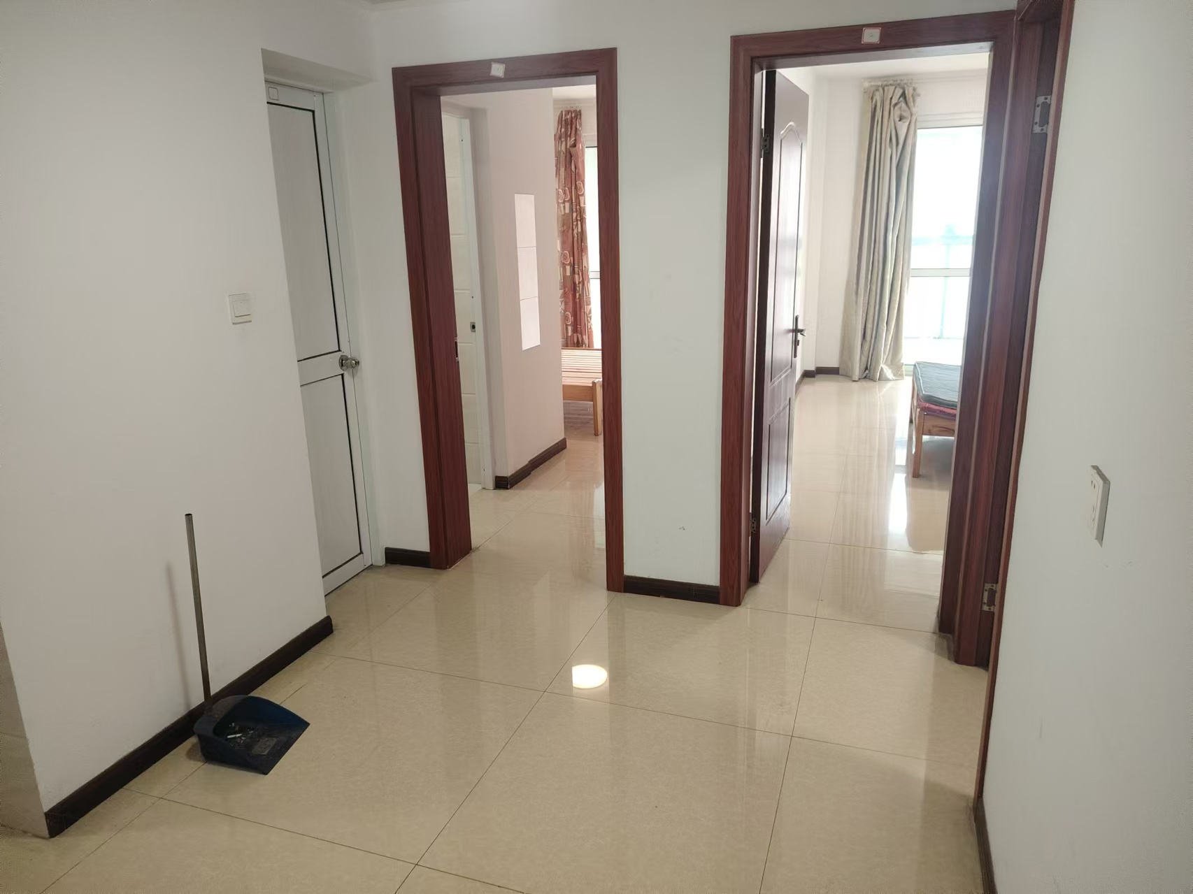 天龙逸园 2室1厅1卫 92m²