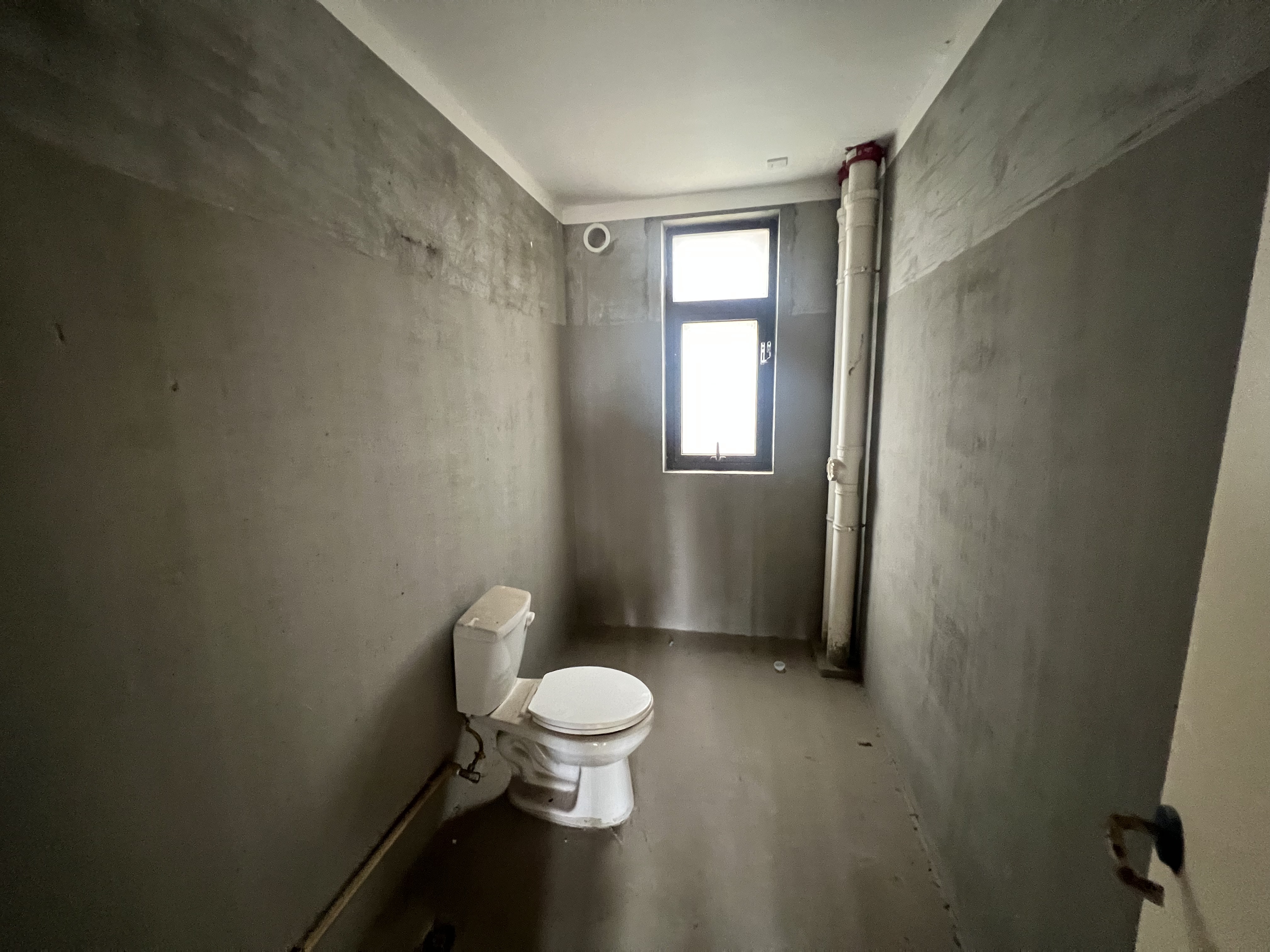 华强城四期 4室2厅2卫 142.14m&sup2;