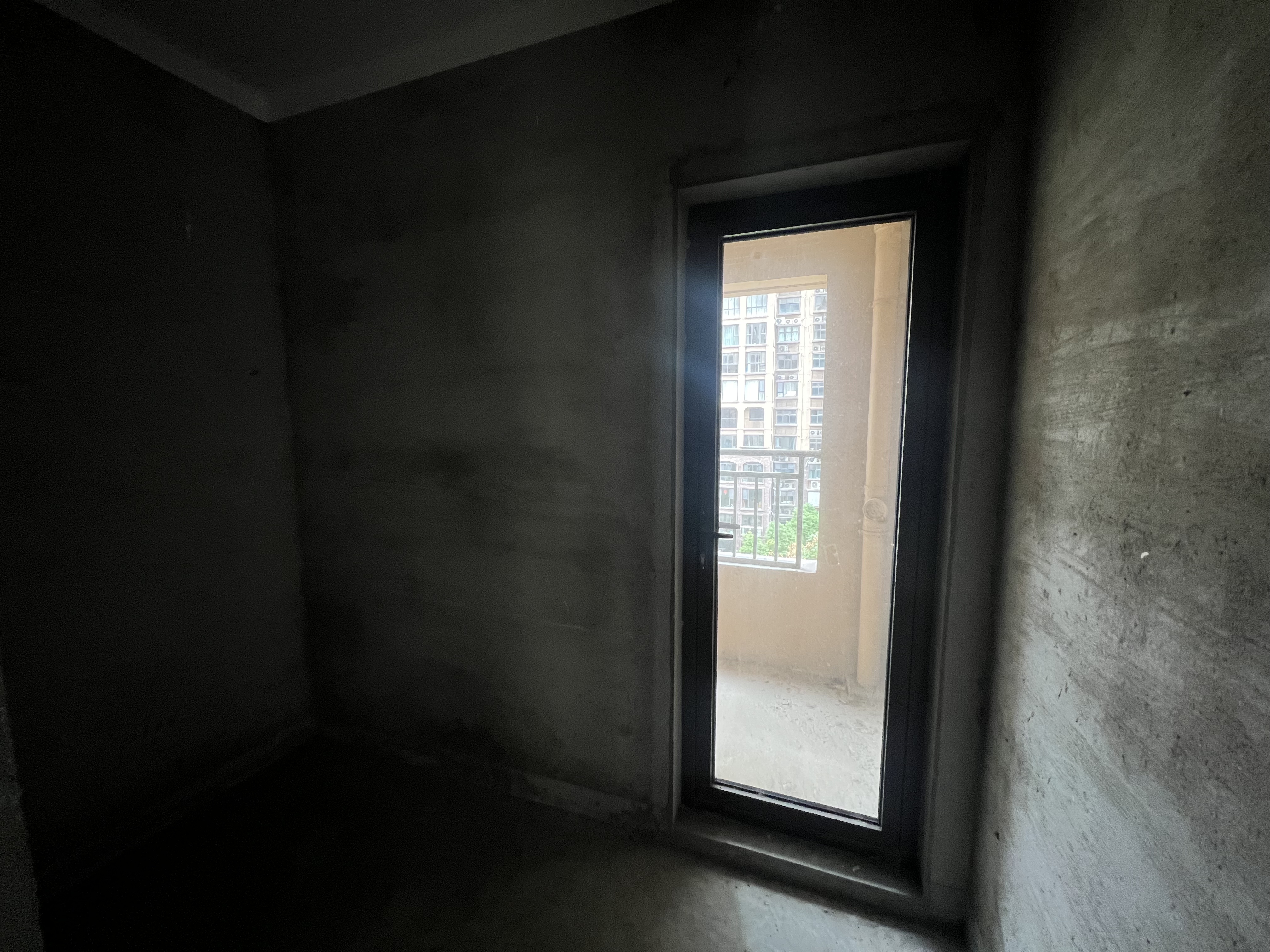 华强城四期 4室2厅2卫 142.14m&sup2;