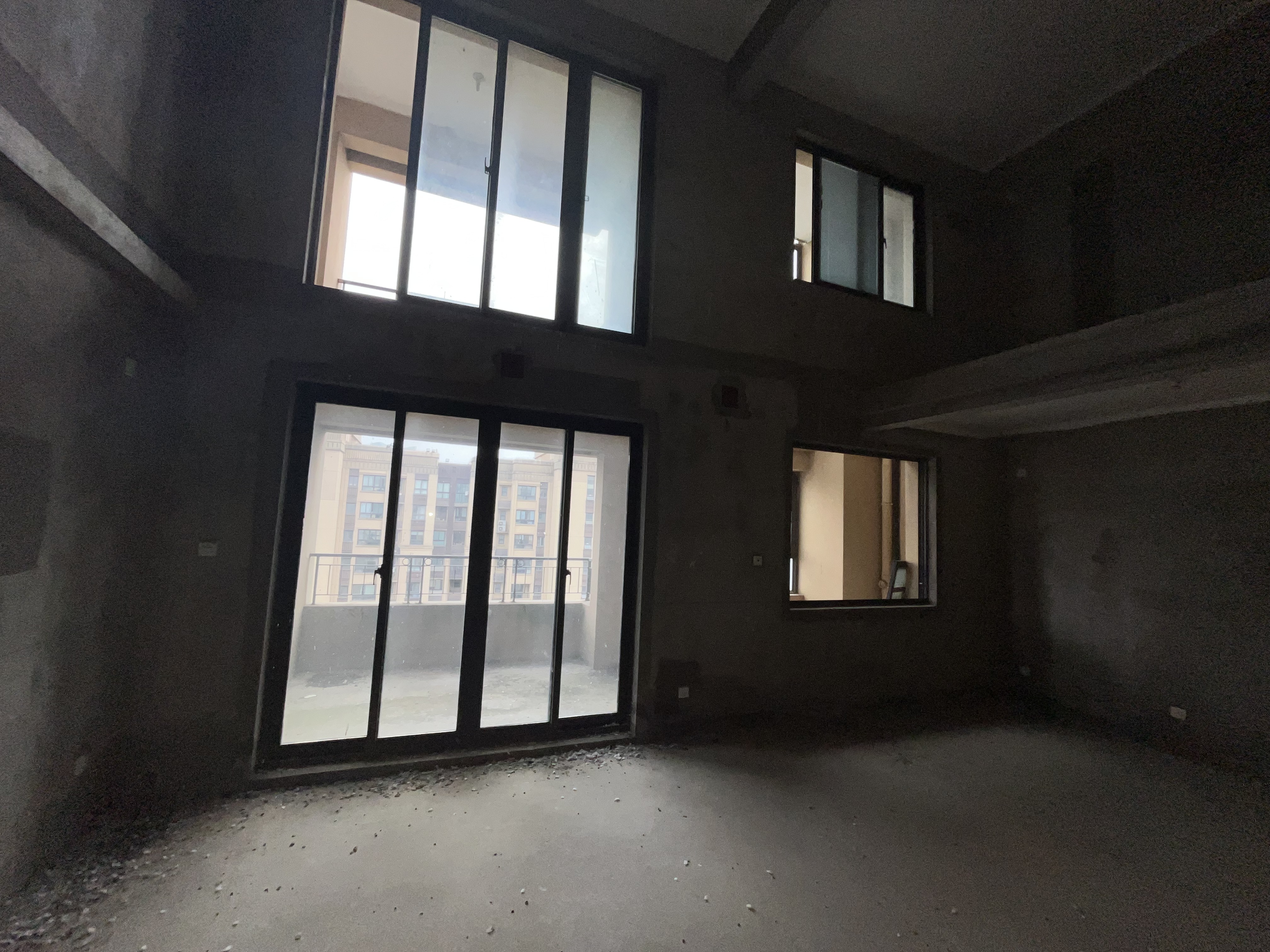 保利香槟国际 2室1厅2卫 112.75m²