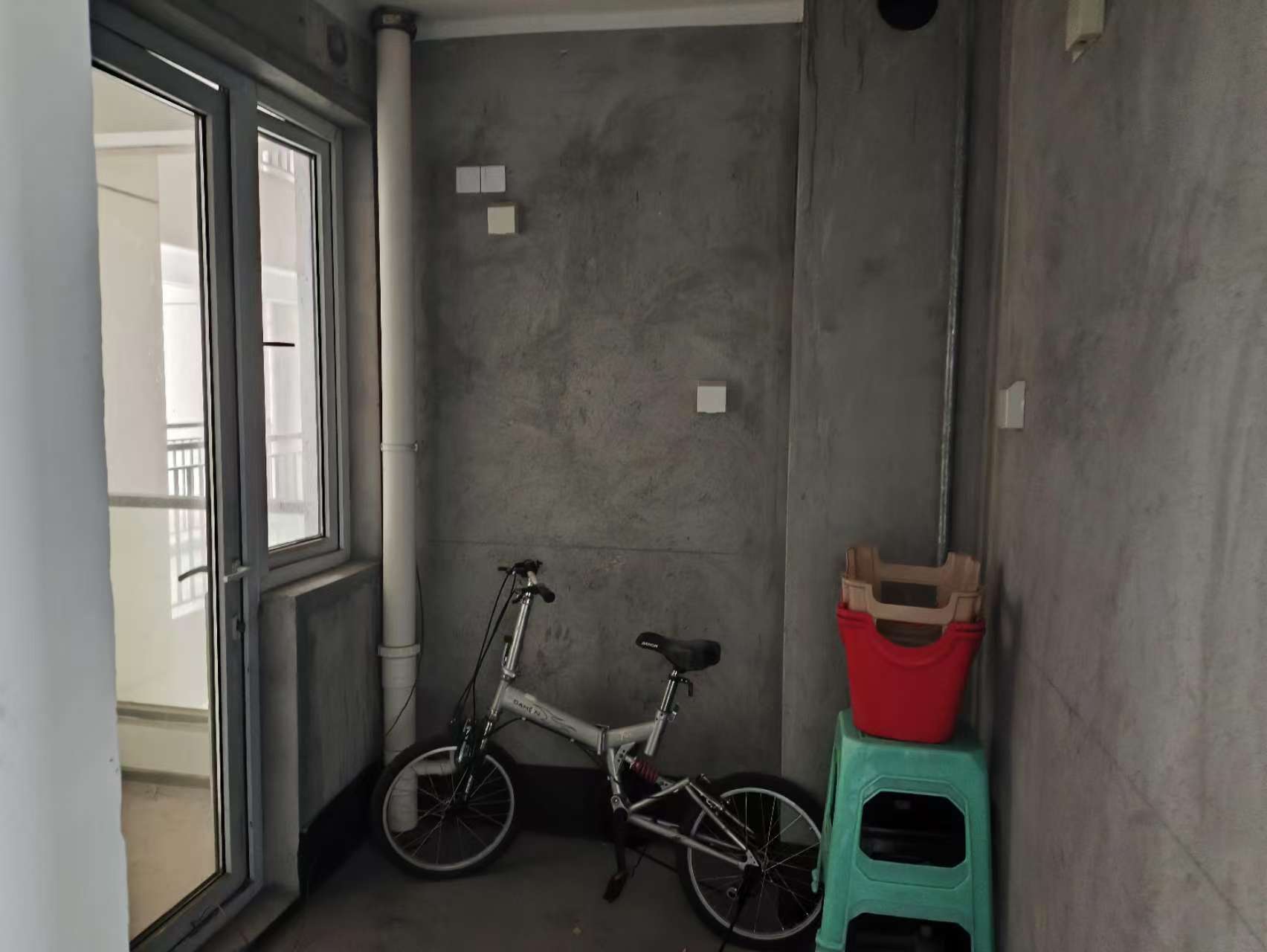 湖滨华庭 2室2厅1卫 100.00m&sup2;