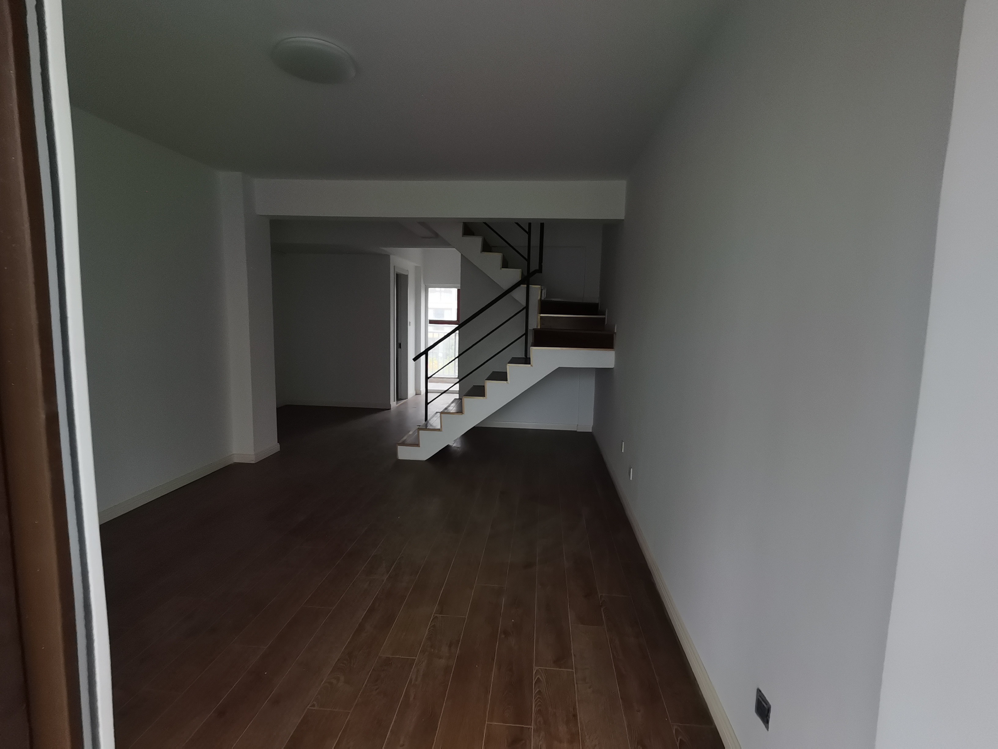 佳源都市 3室2厅2卫 121m²