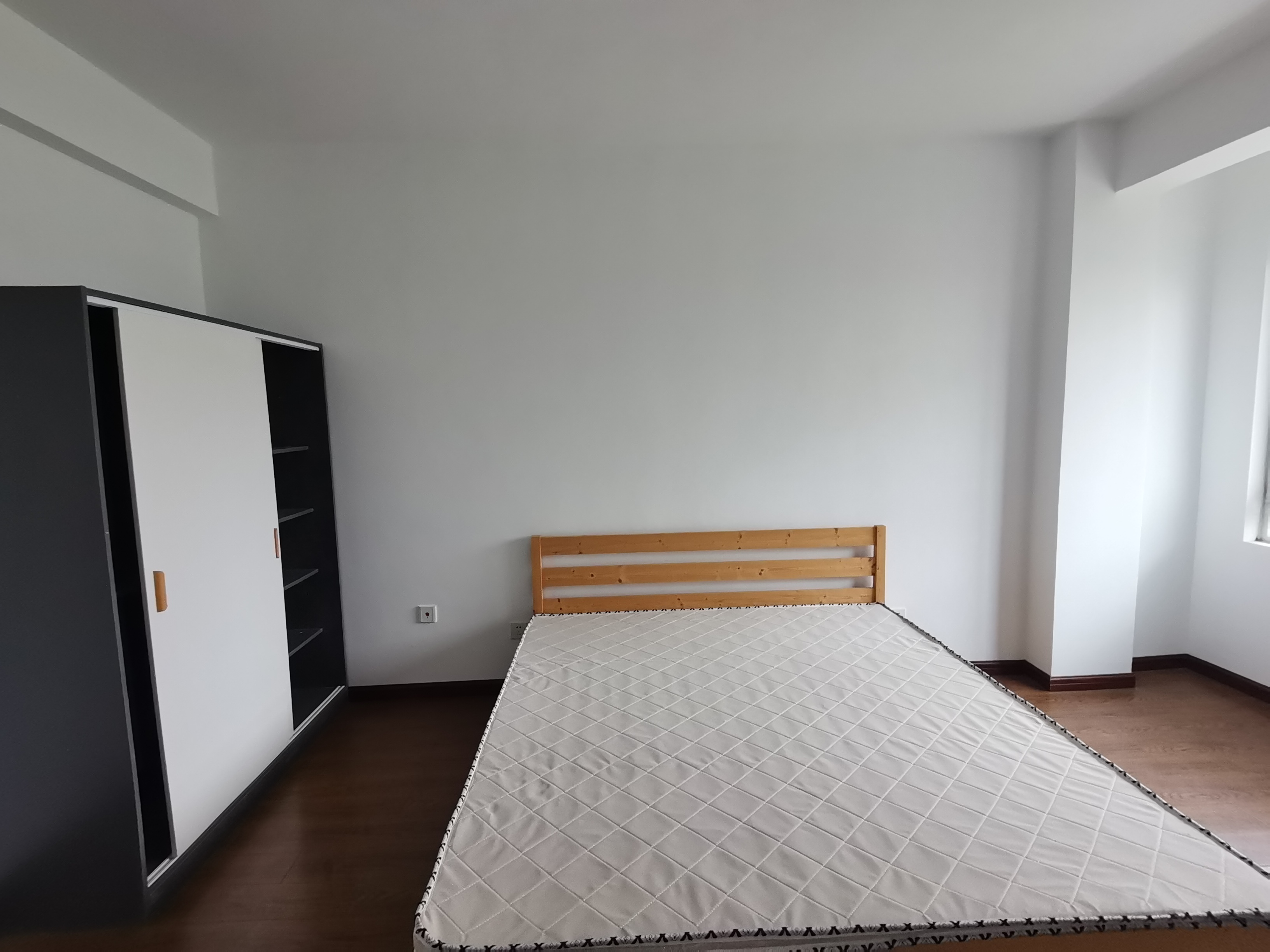 佳源都市 3室2厅2卫 121m&sup2;