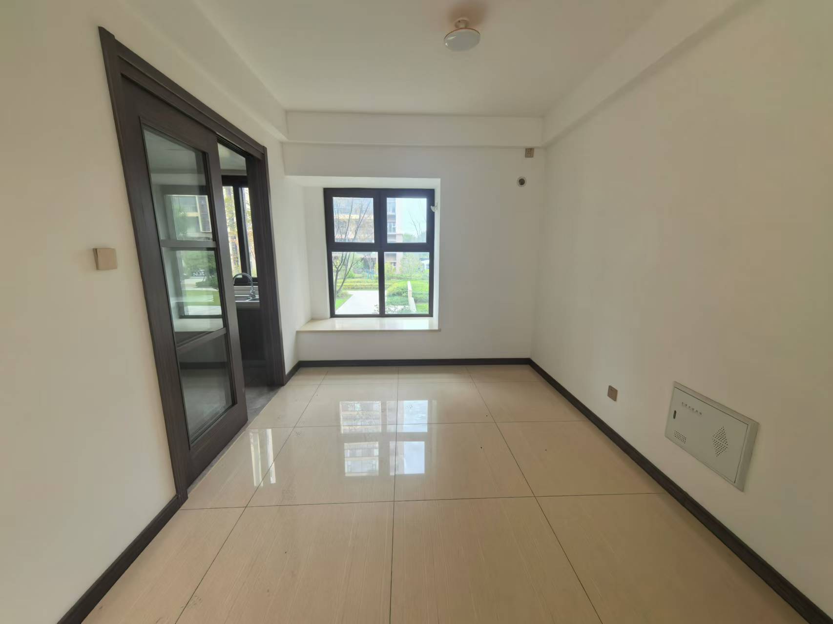卓越万科新都会 4室2厅2卫 144m&sup2;