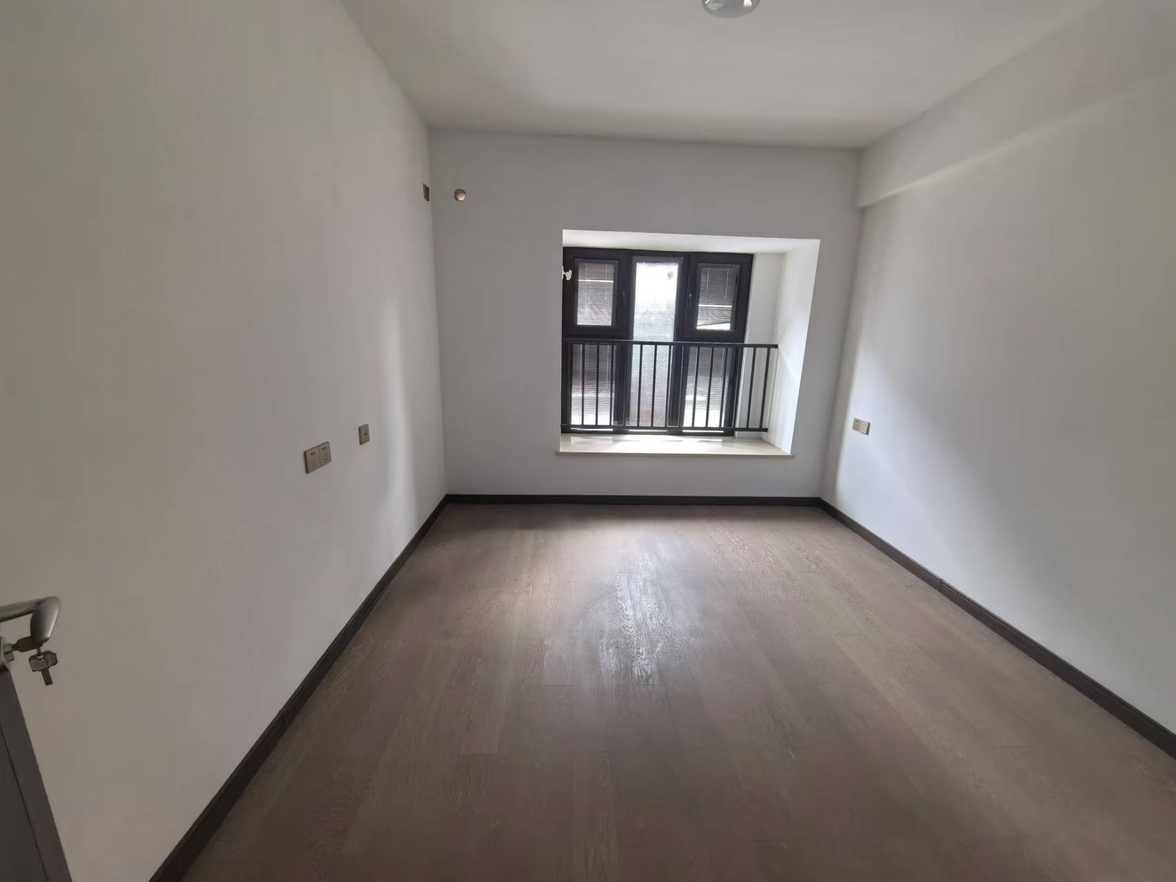 卓越万科新都会 4室2厅2卫 144m&sup2;