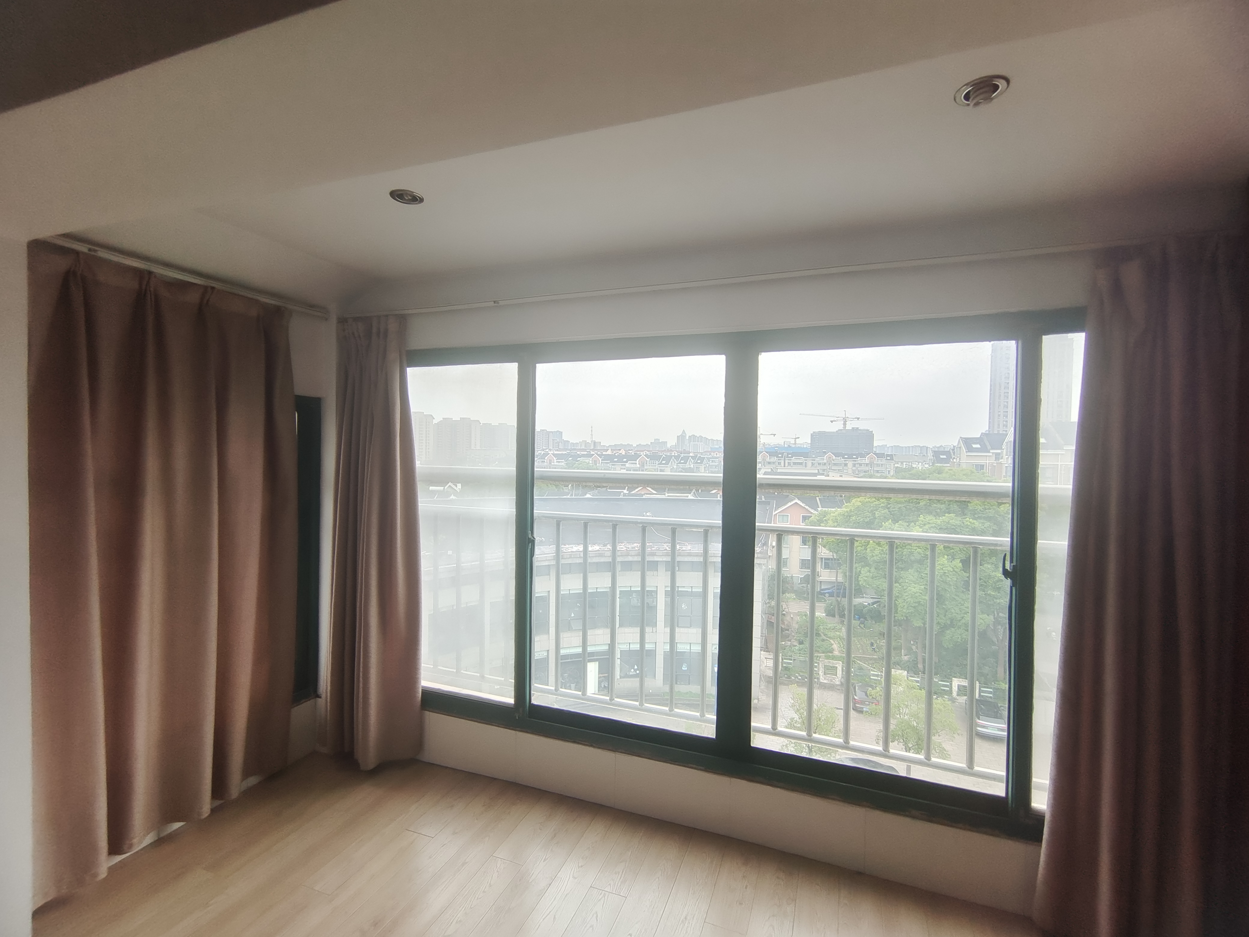 苏建花园城 3室2厅2卫 178m&sup2;