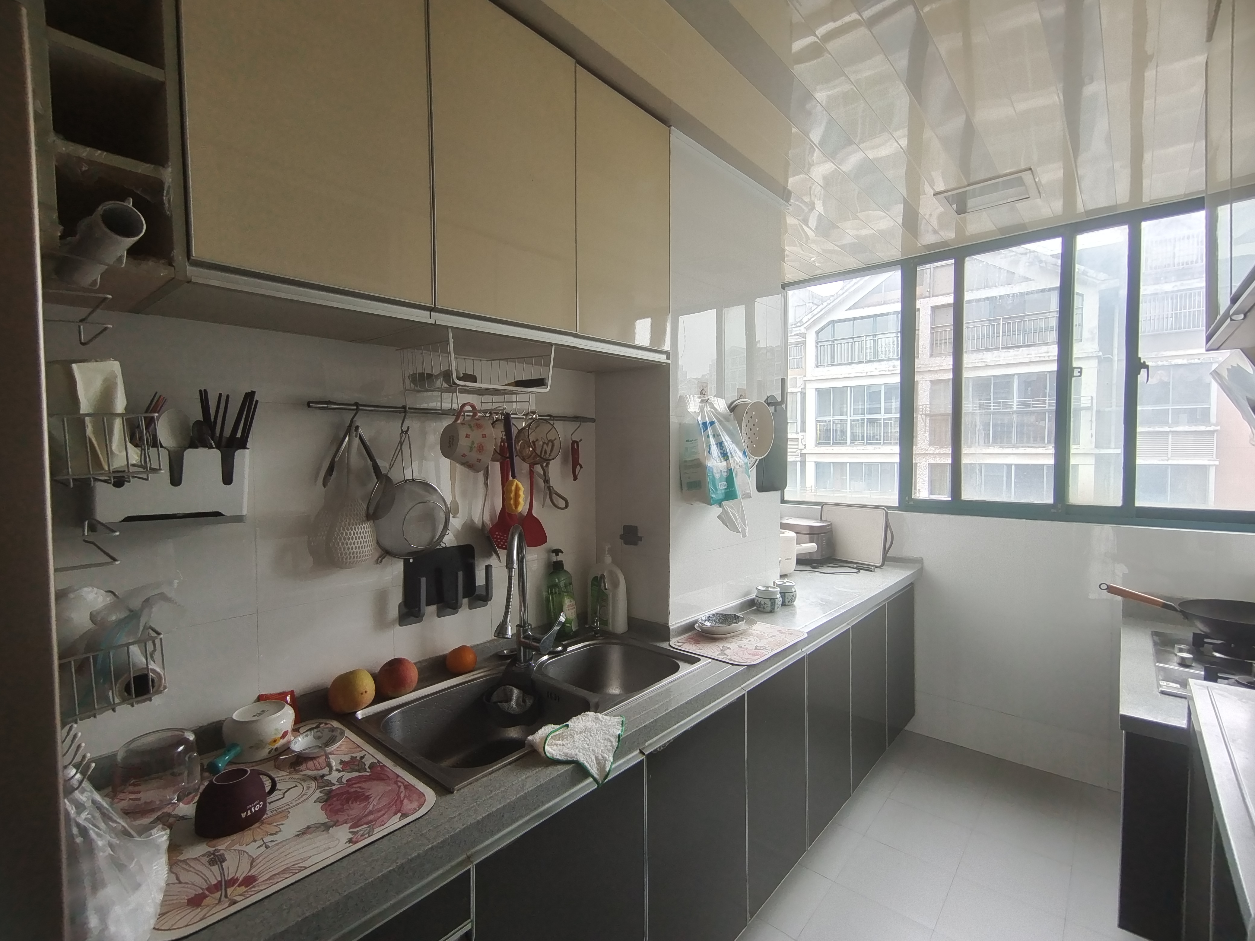 苏建花园城 3室2厅2卫 178m&sup2;