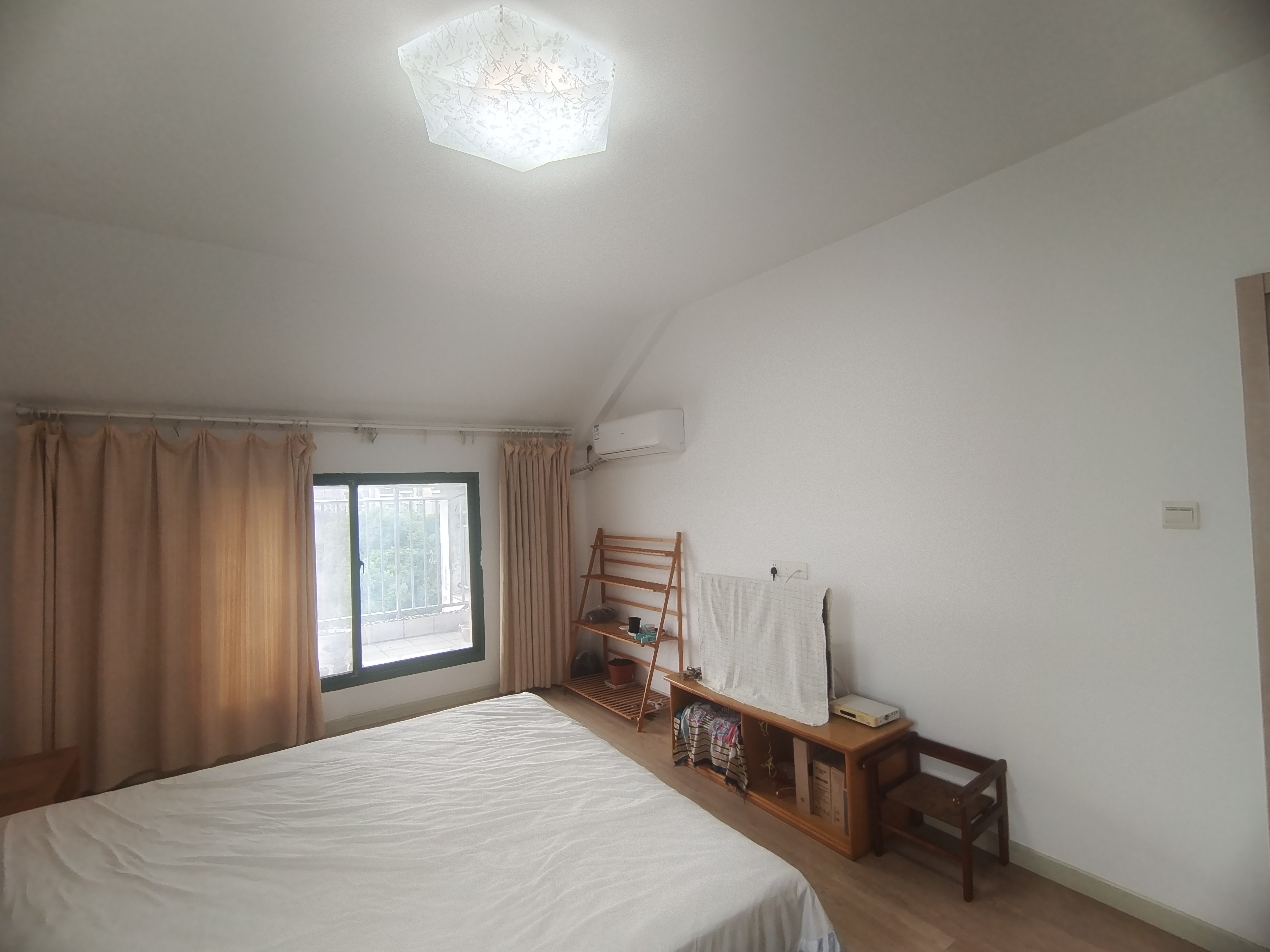 苏建花园城 3室2厅2卫 178m&sup2;