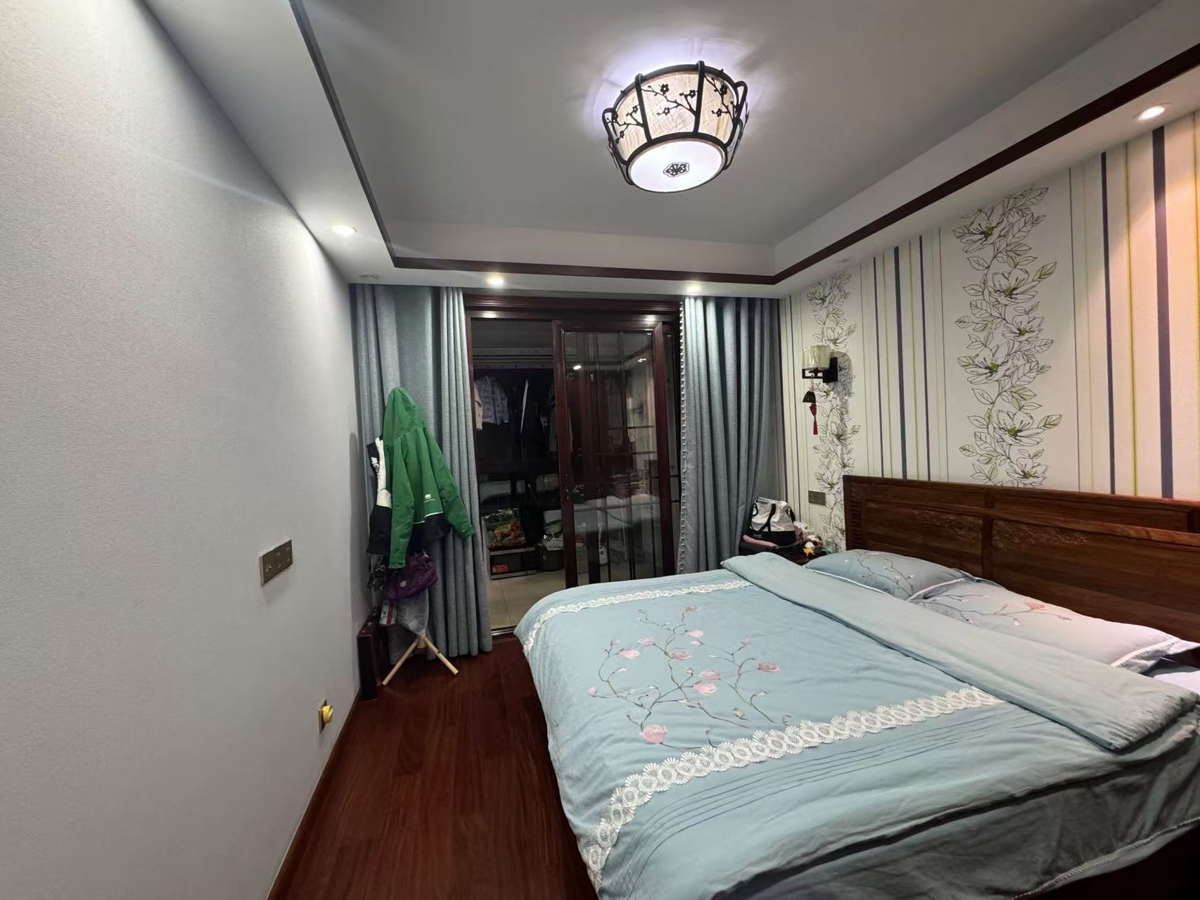 保利香槟国际 4室2厅2卫 148m&sup2;