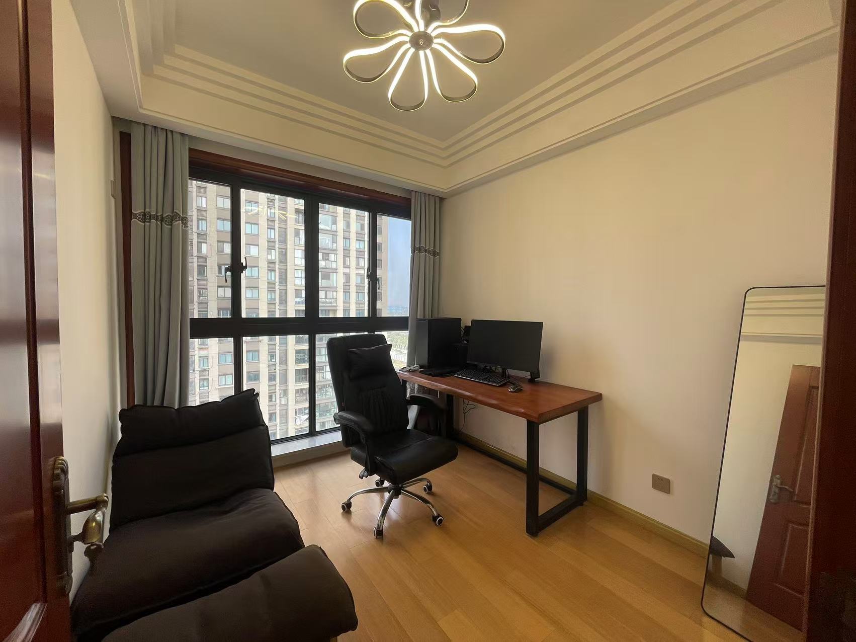 景瑞御府 4室2厅2卫 148.35m²