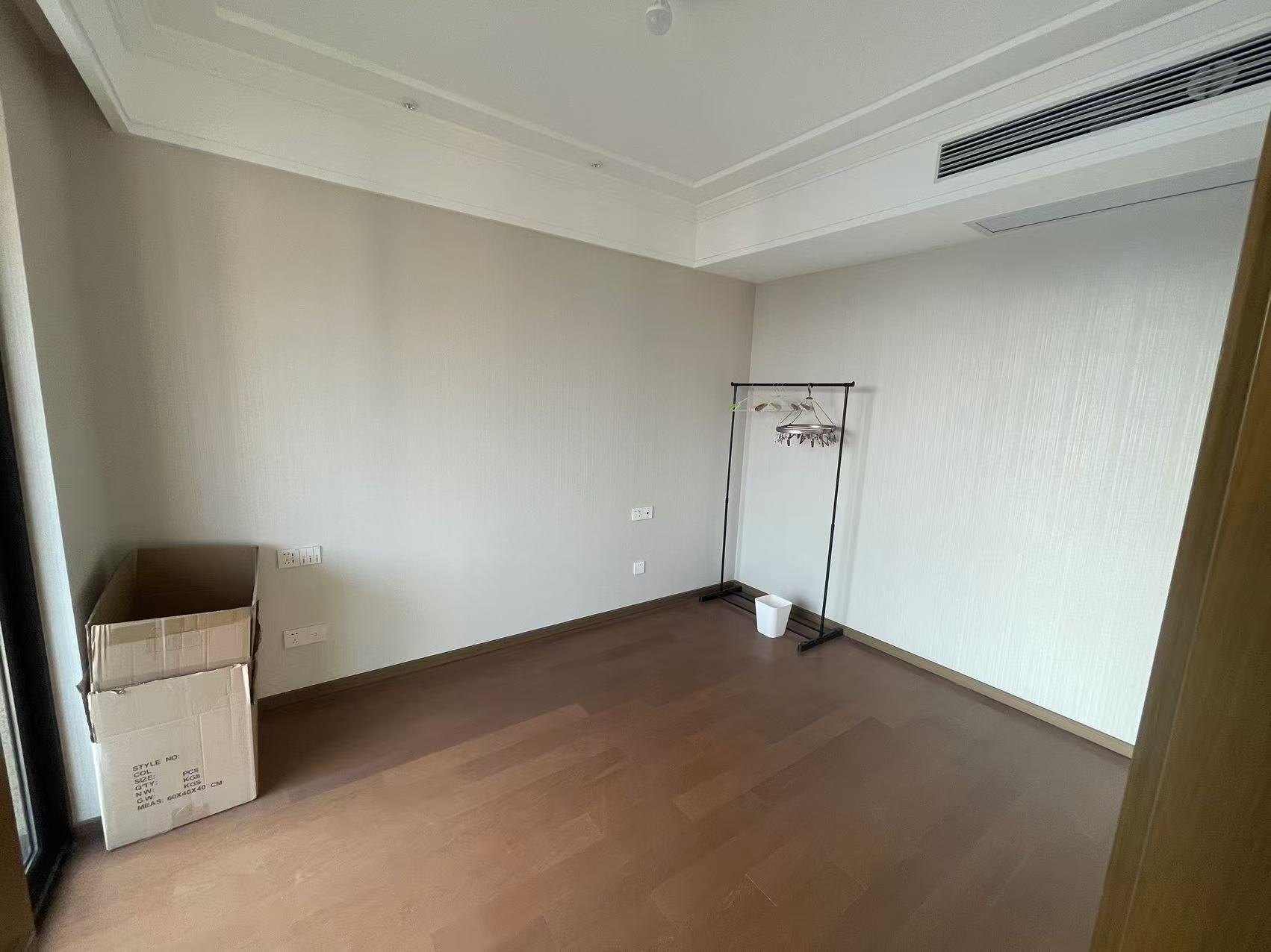 绿城沁园 3室2厅2卫 132.56m&sup2;