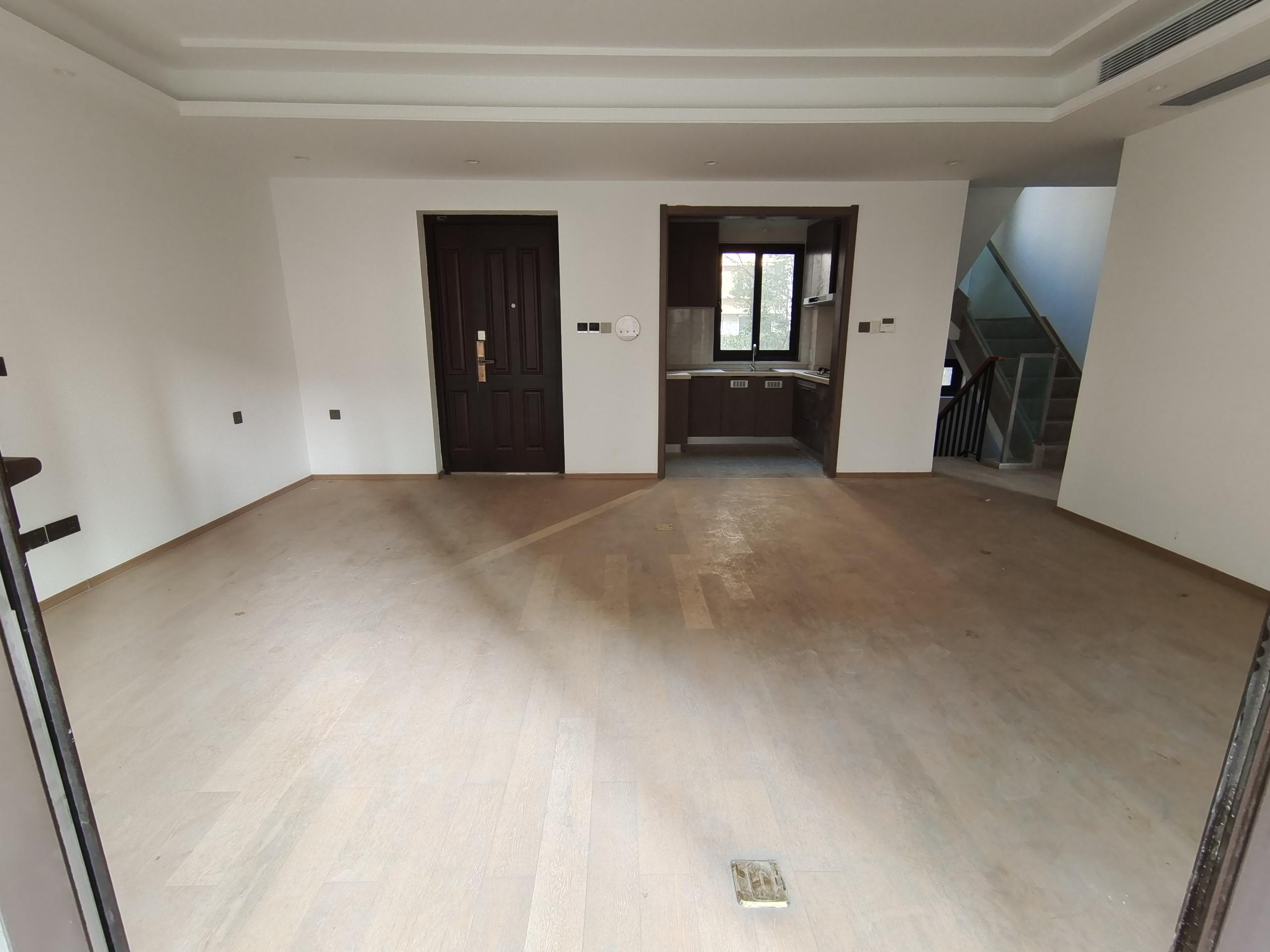 春风南岸西园 4室2厅3卫 168.00m&sup2;
