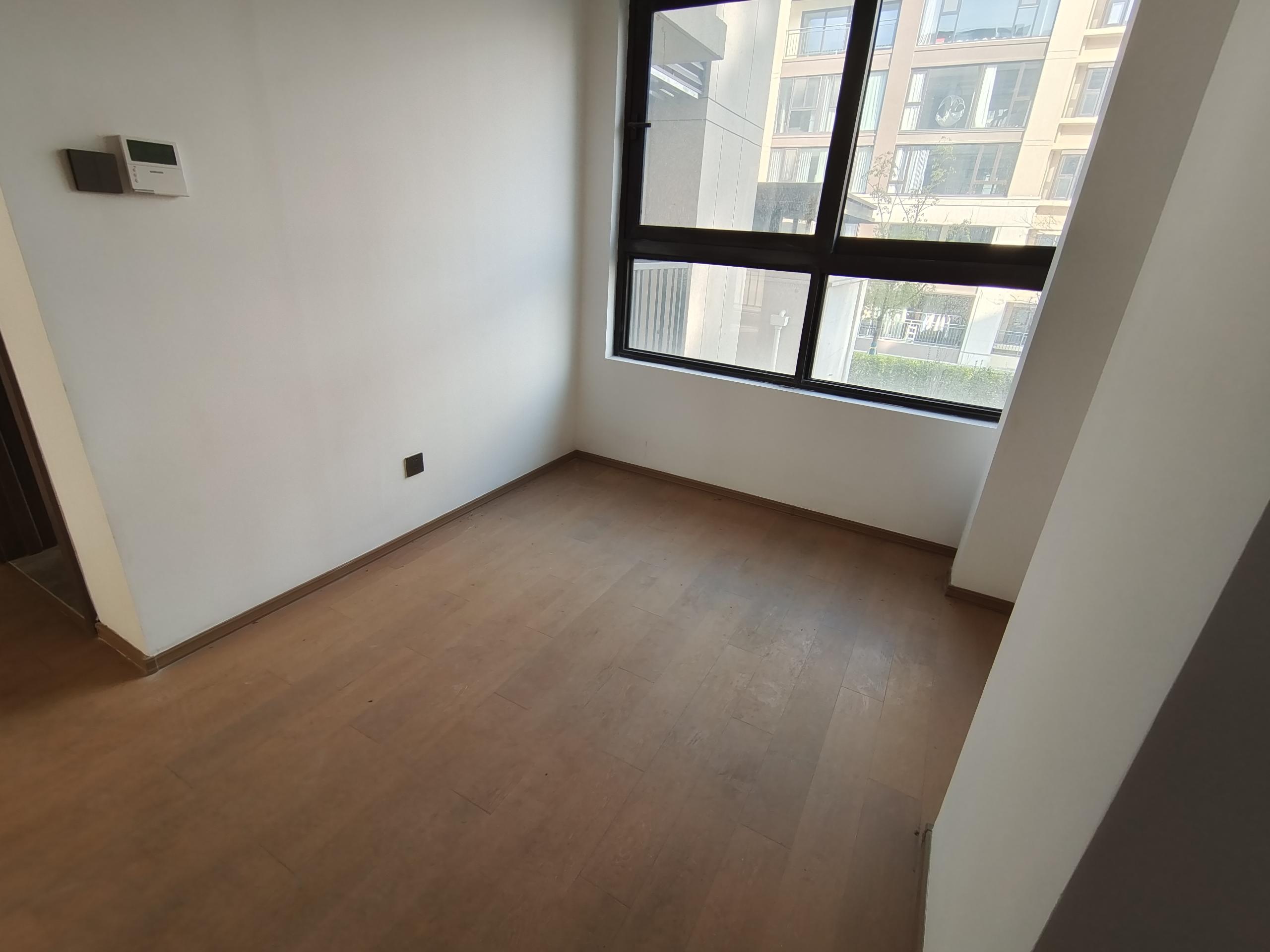 春风南岸西园 4室2厅3卫 168.00m&sup2;