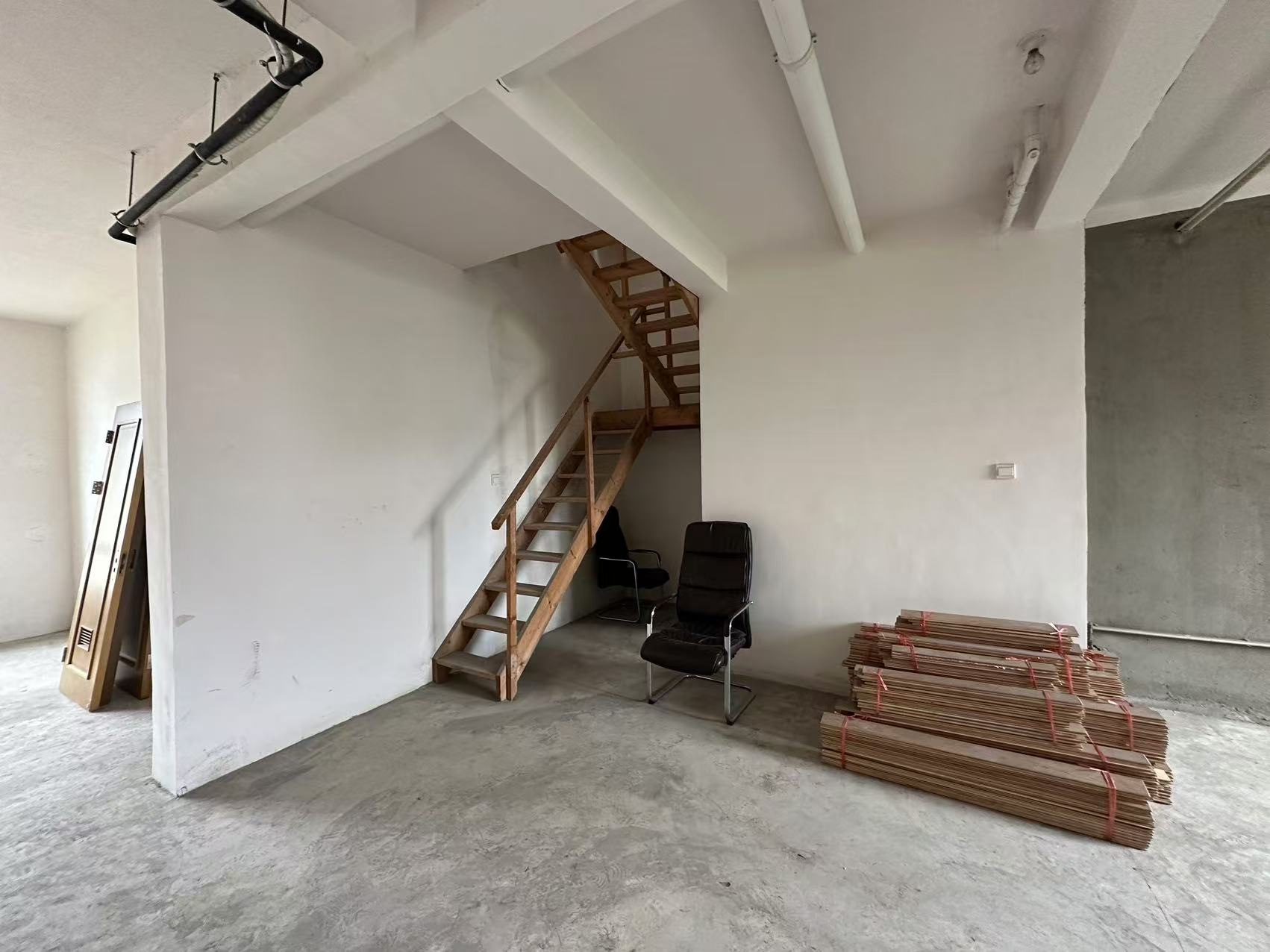 军山花园 4室2厅2卫 268.00m&sup2;