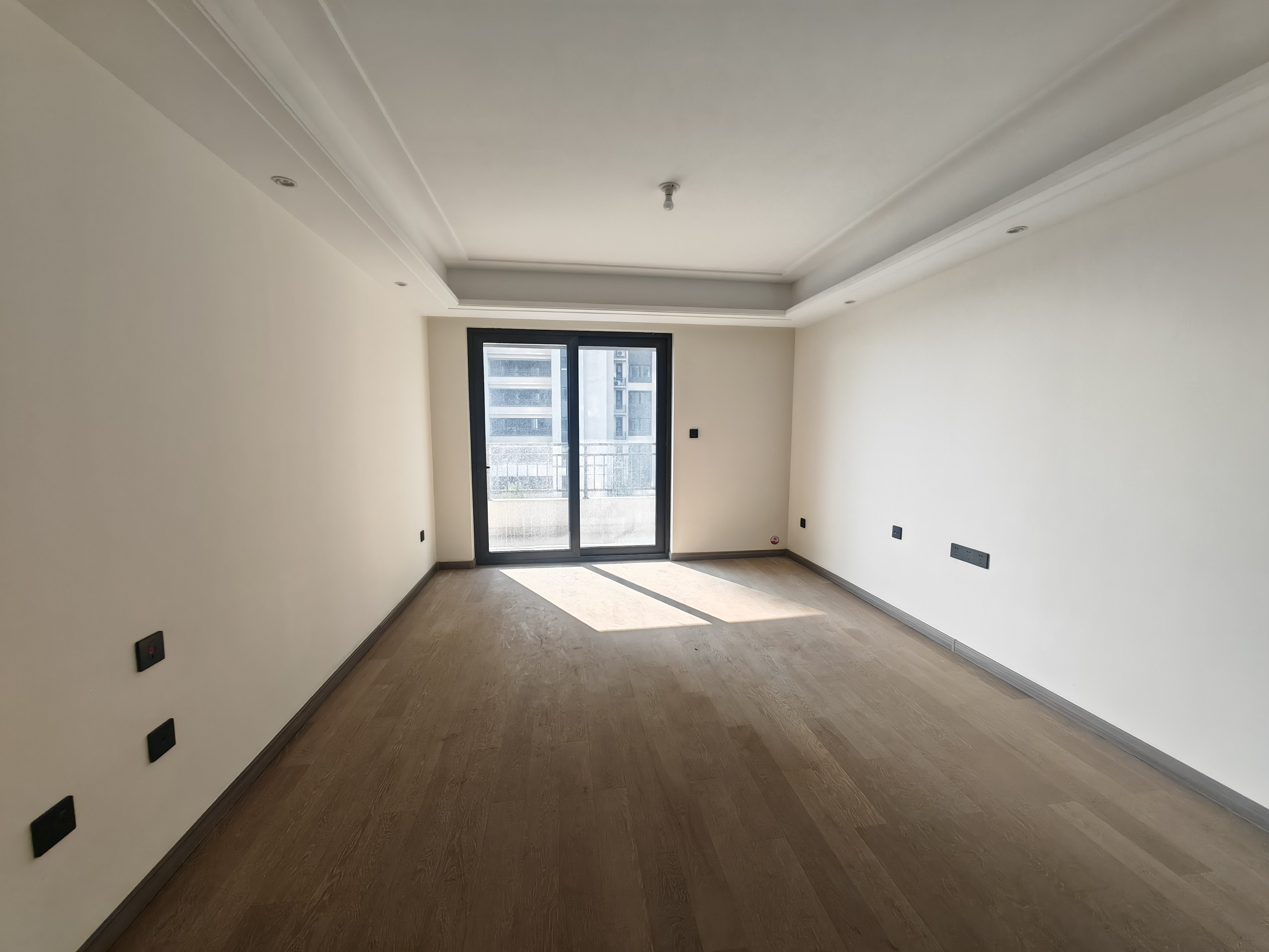湖山源著 3室2厅2卫 114m&sup2;