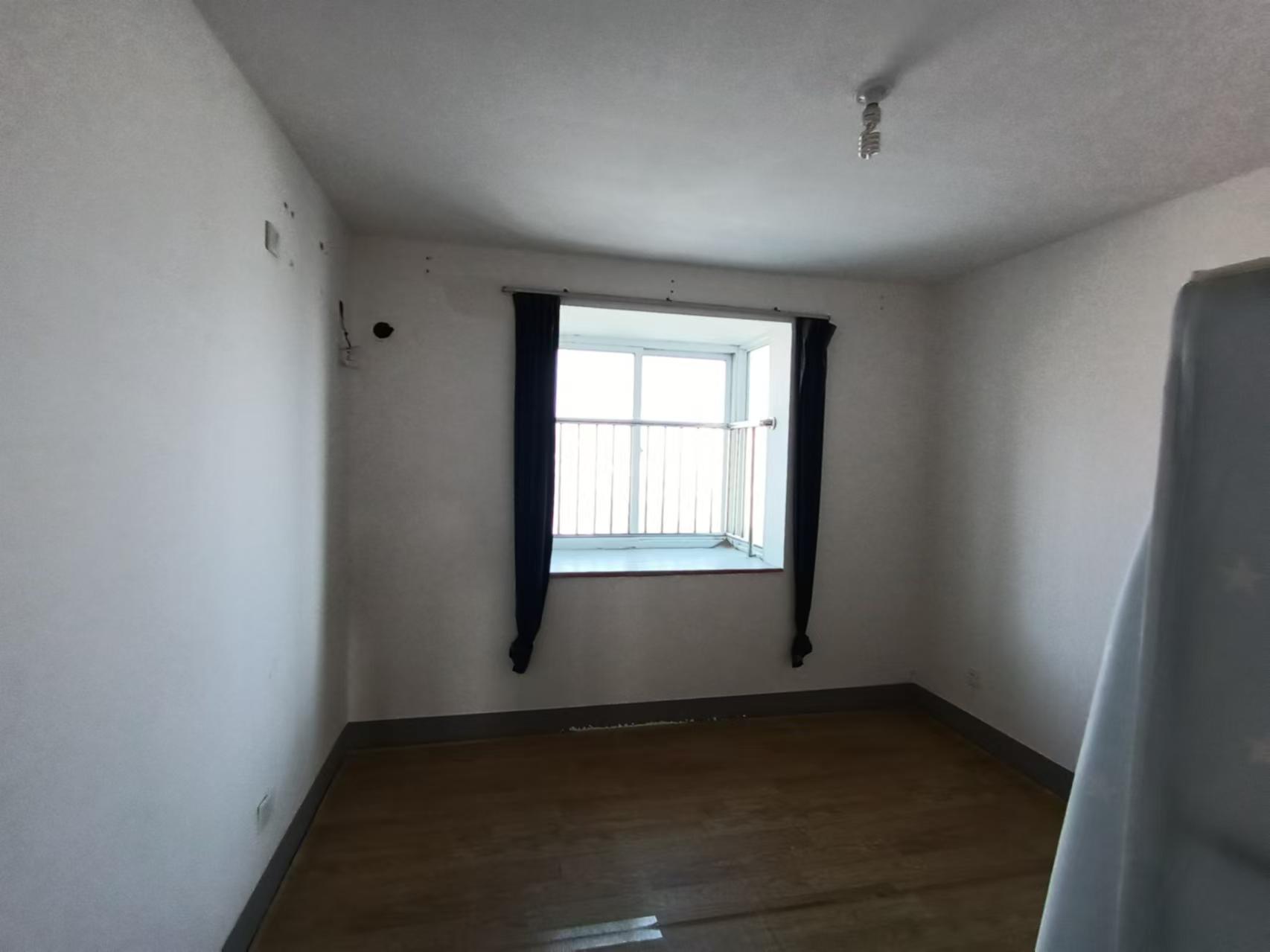 颐景苑 2室2厅2卫 116.00m&sup2;