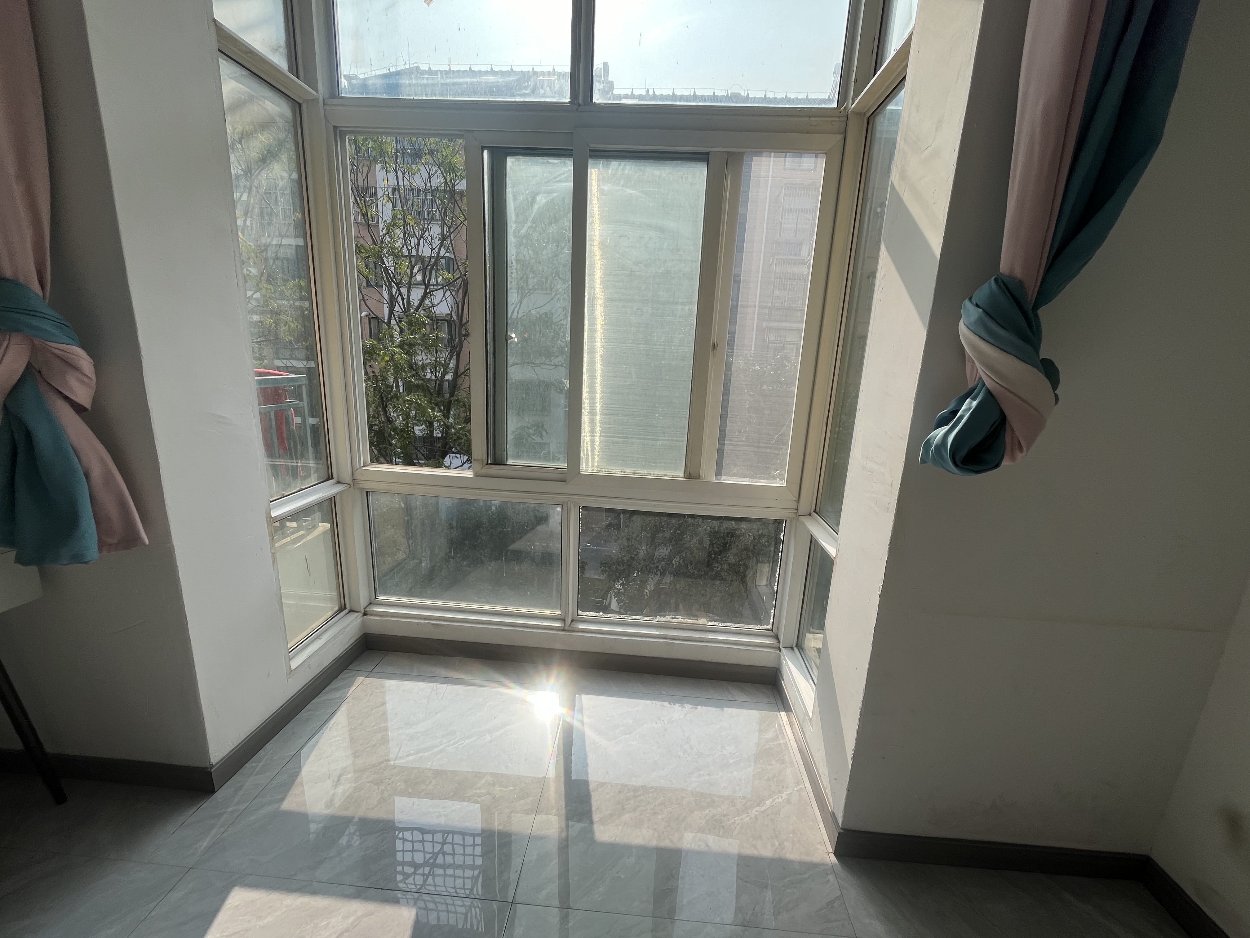 源兴花苑南区 2室2厅1卫 85m&sup2;