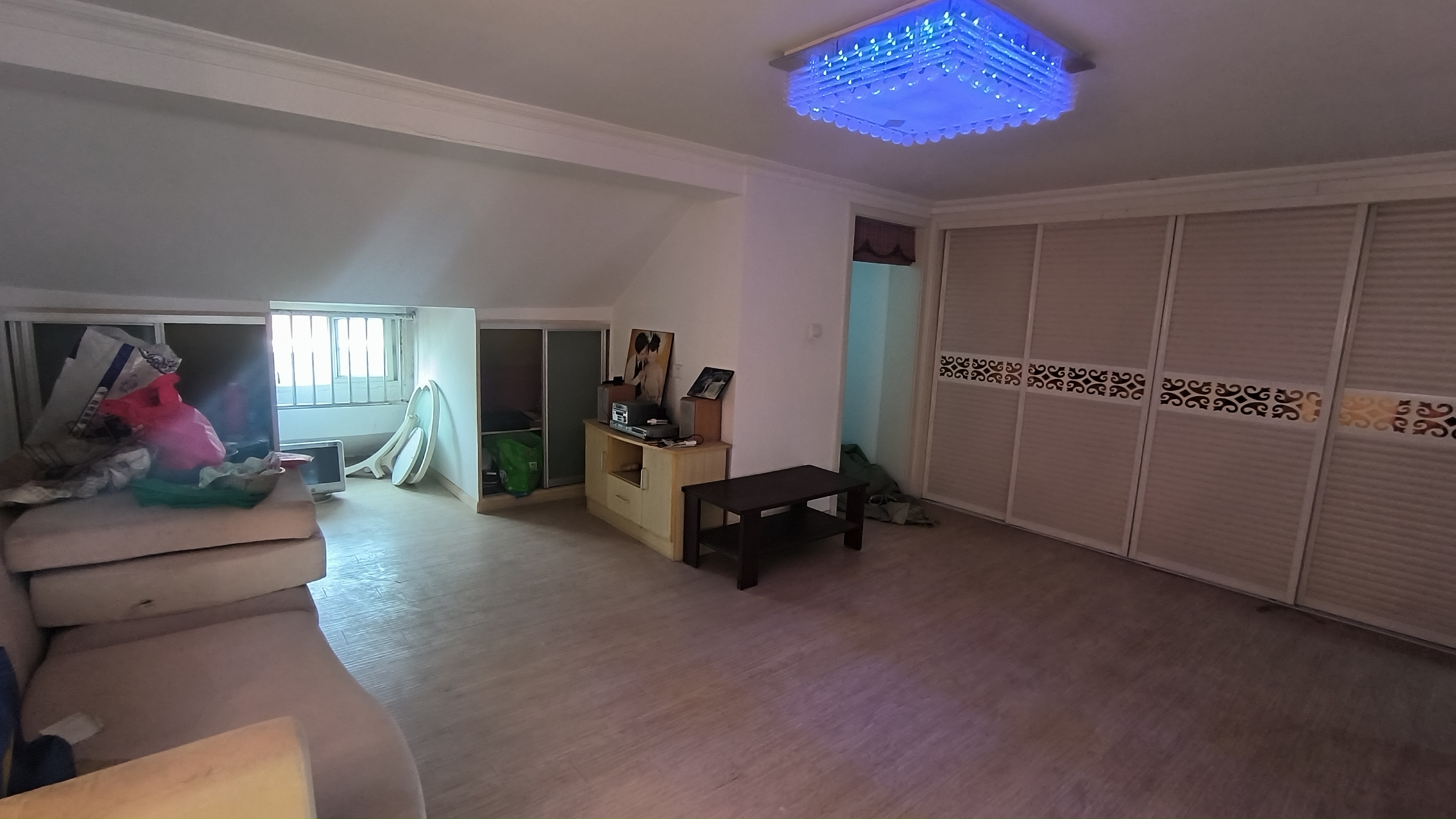 五山新苑 3室2厅1卫 111.84m&sup2;