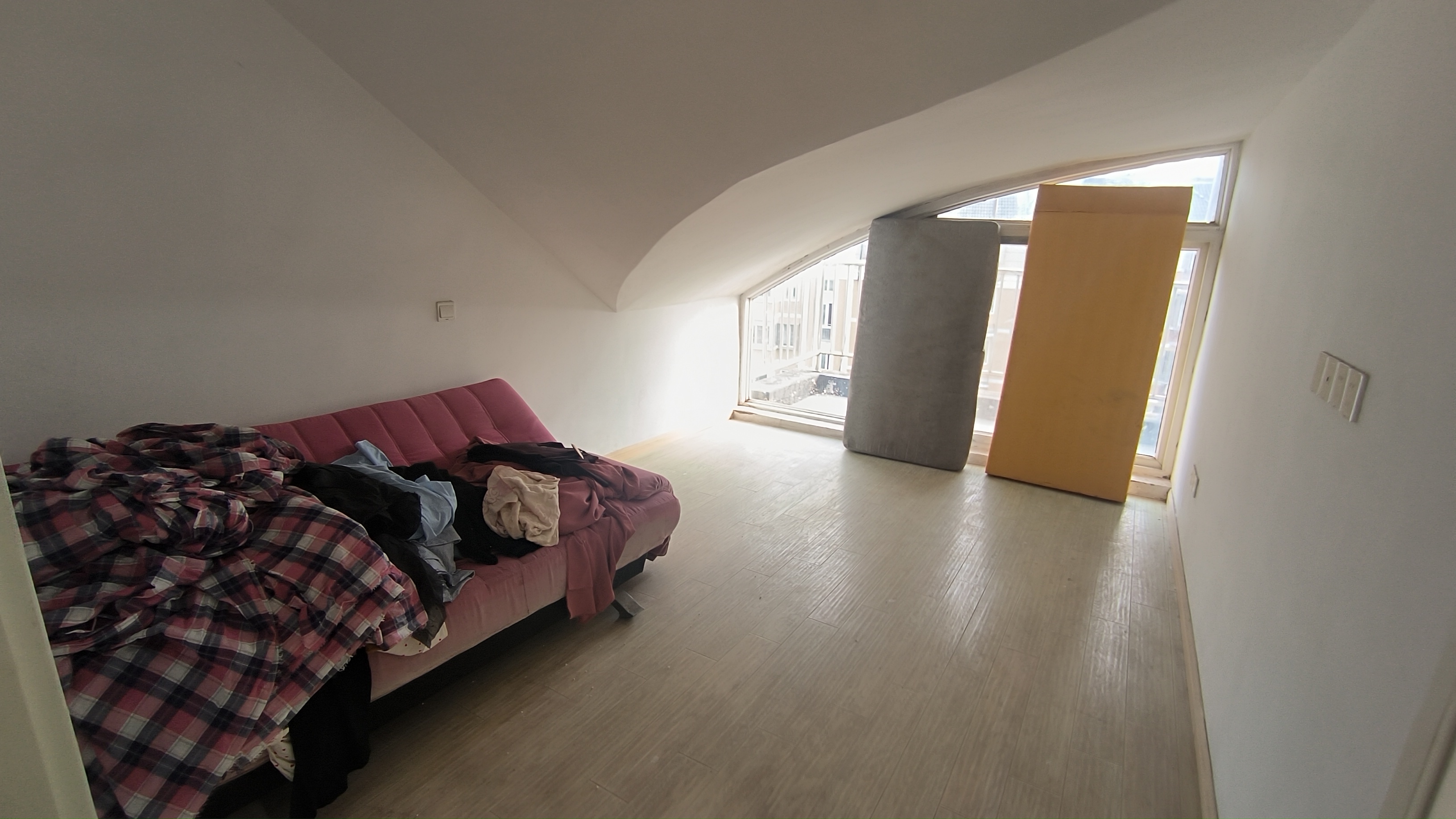五山新苑 3室2厅1卫 111.84m&sup2;