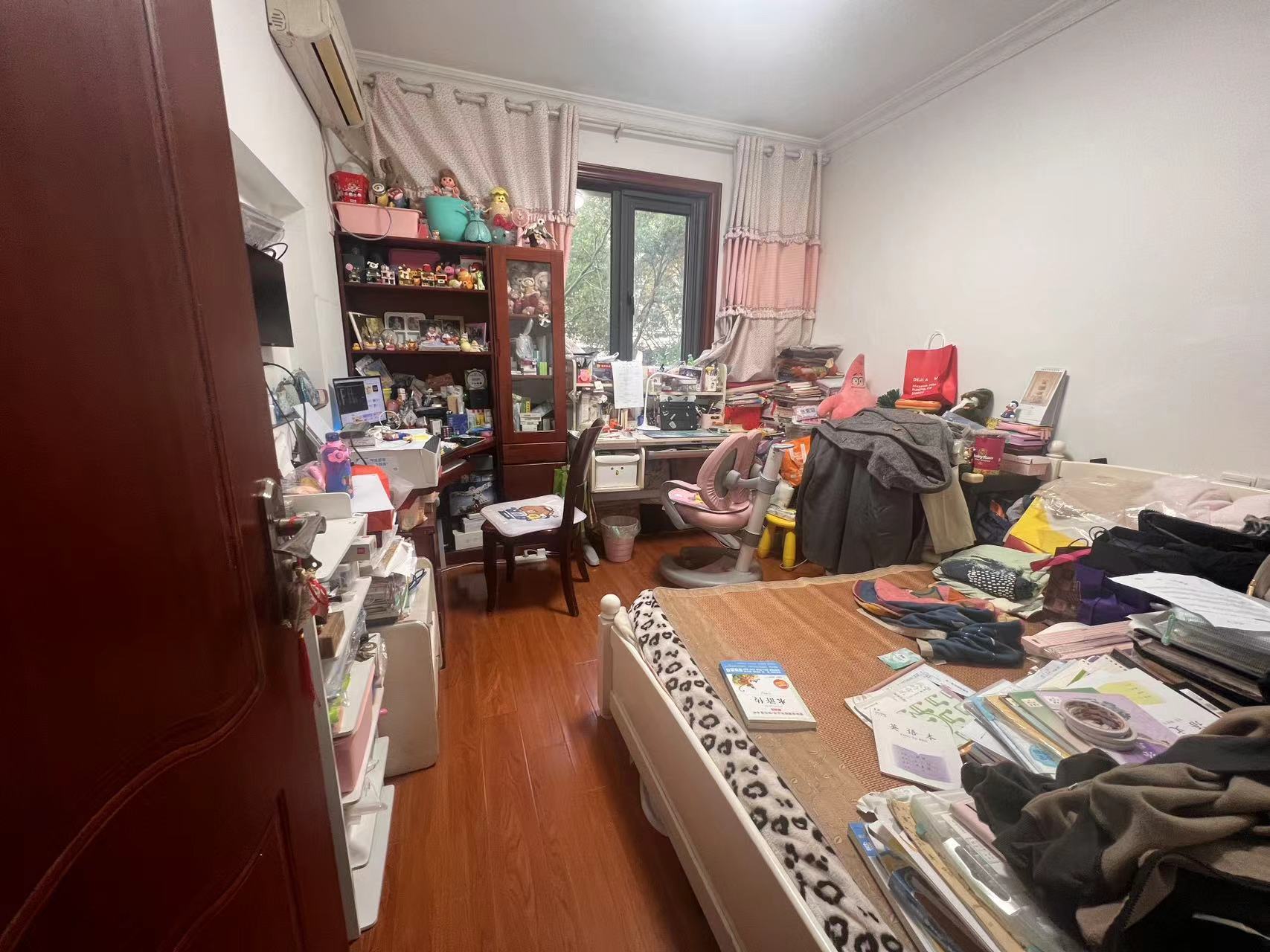 中港城世家 3室2厅1卫 121m²