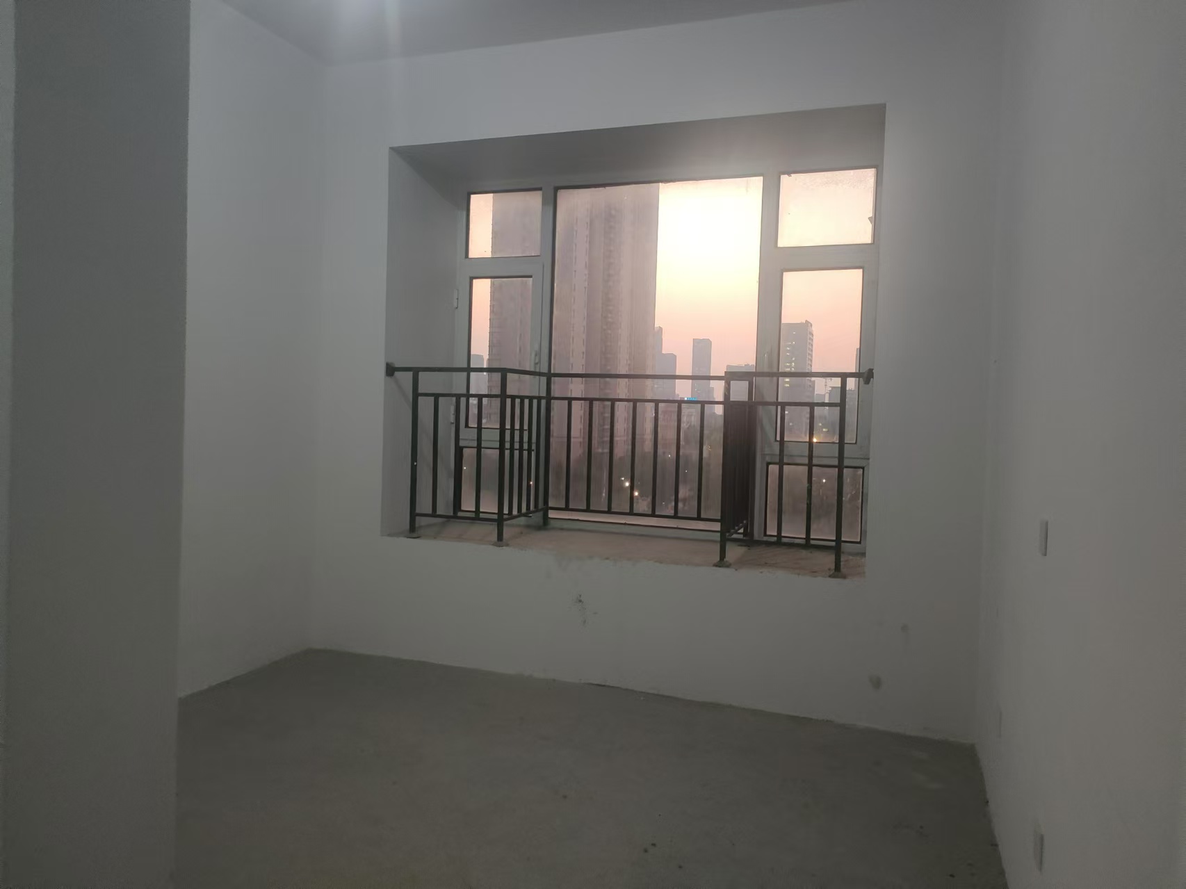 中南世纪花城三期 4室2厅4卫 275.37m&sup2;