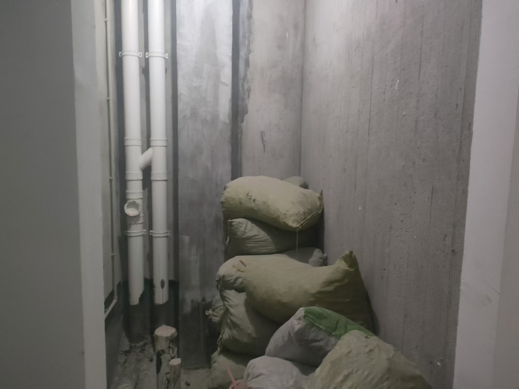 中南世纪花城三期 4室2厅4卫 275.37m&sup2;