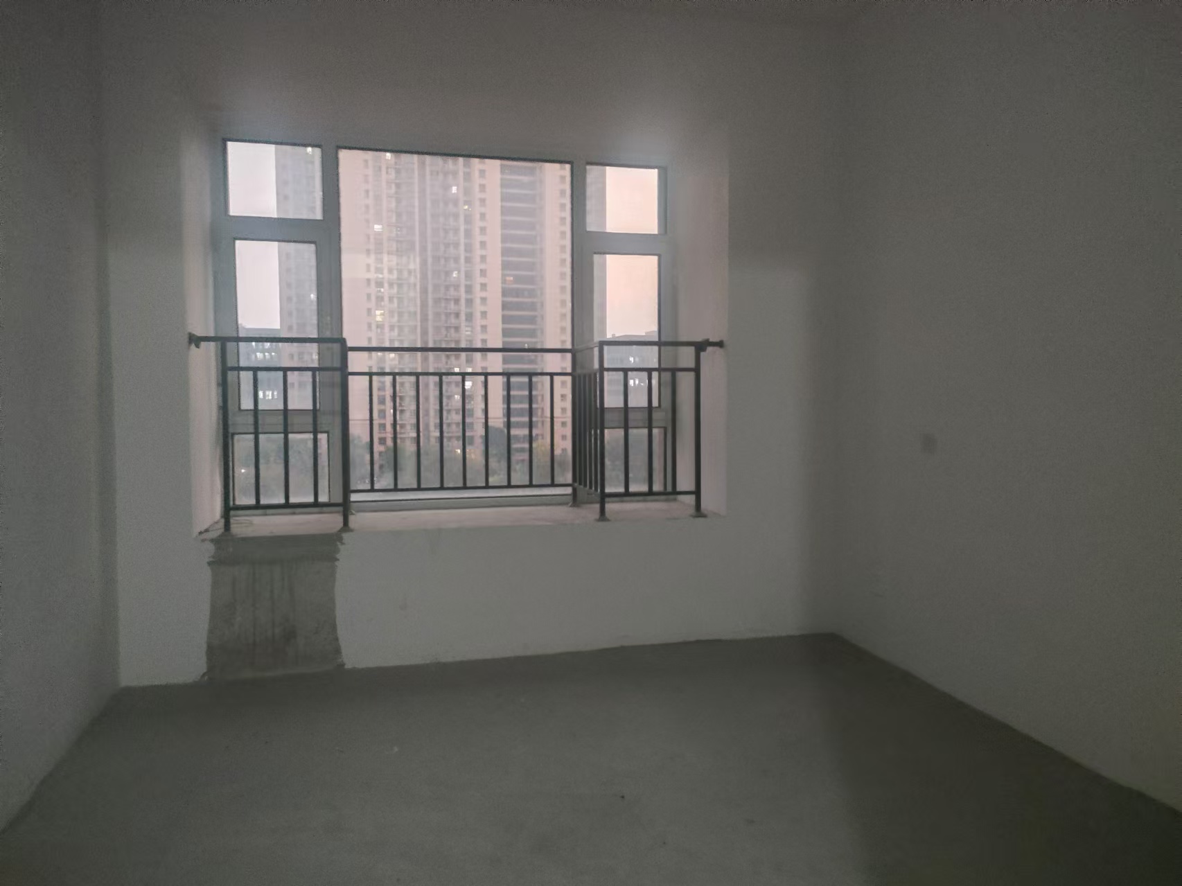 中南世纪花城三期 4室2厅4卫 275.37m&sup2;