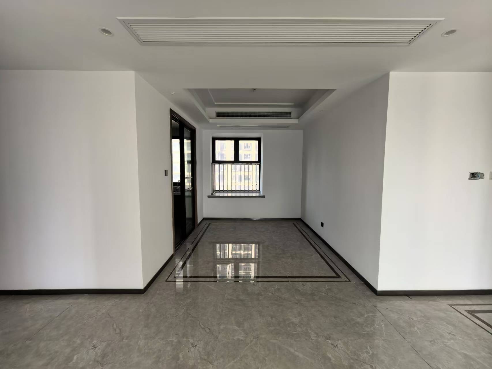 都会沁园 4室2厅2卫 152m&sup2;