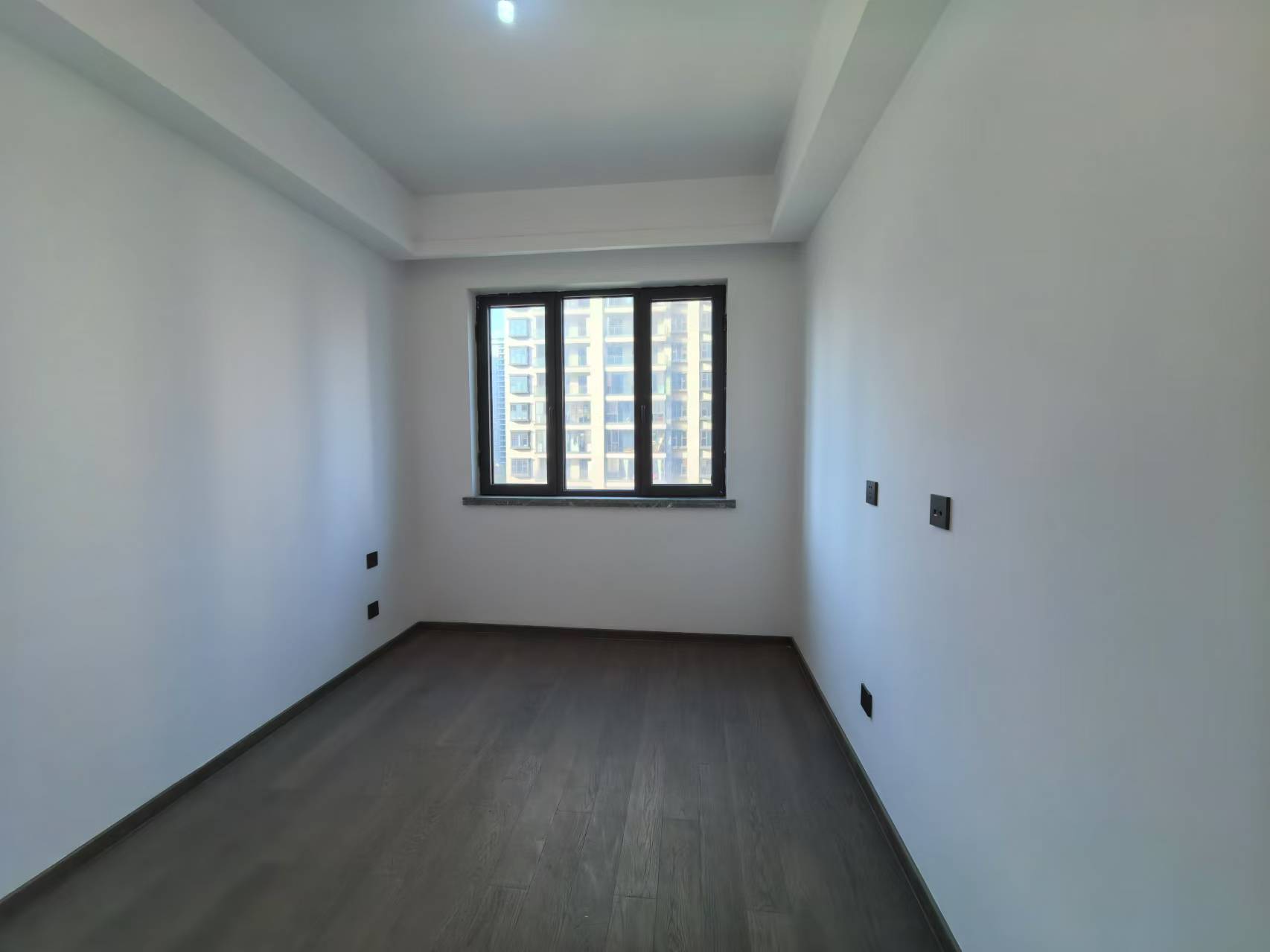 都会沁园 4室2厅2卫 152m&sup2;
