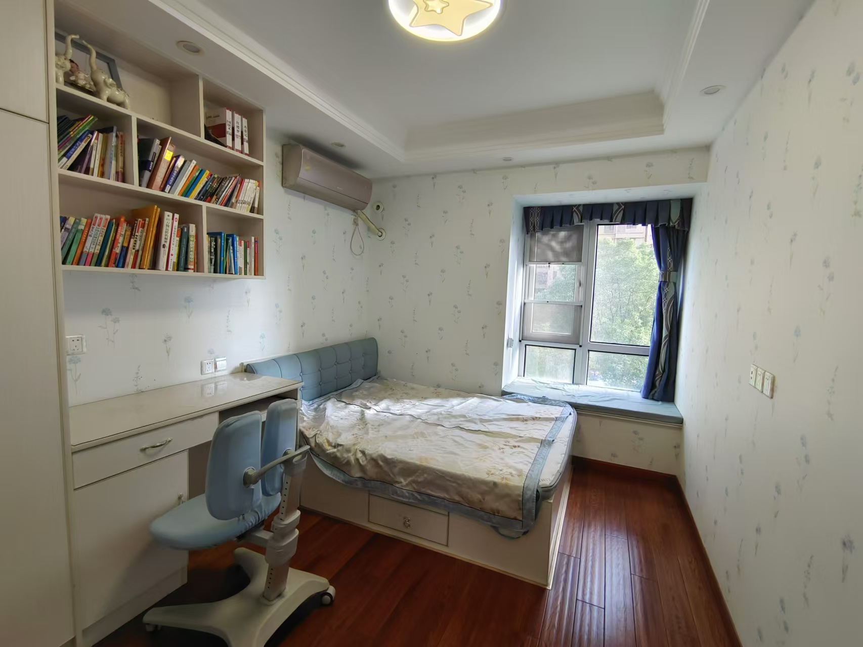 中海碧林湾 3室2厅1卫 96m²