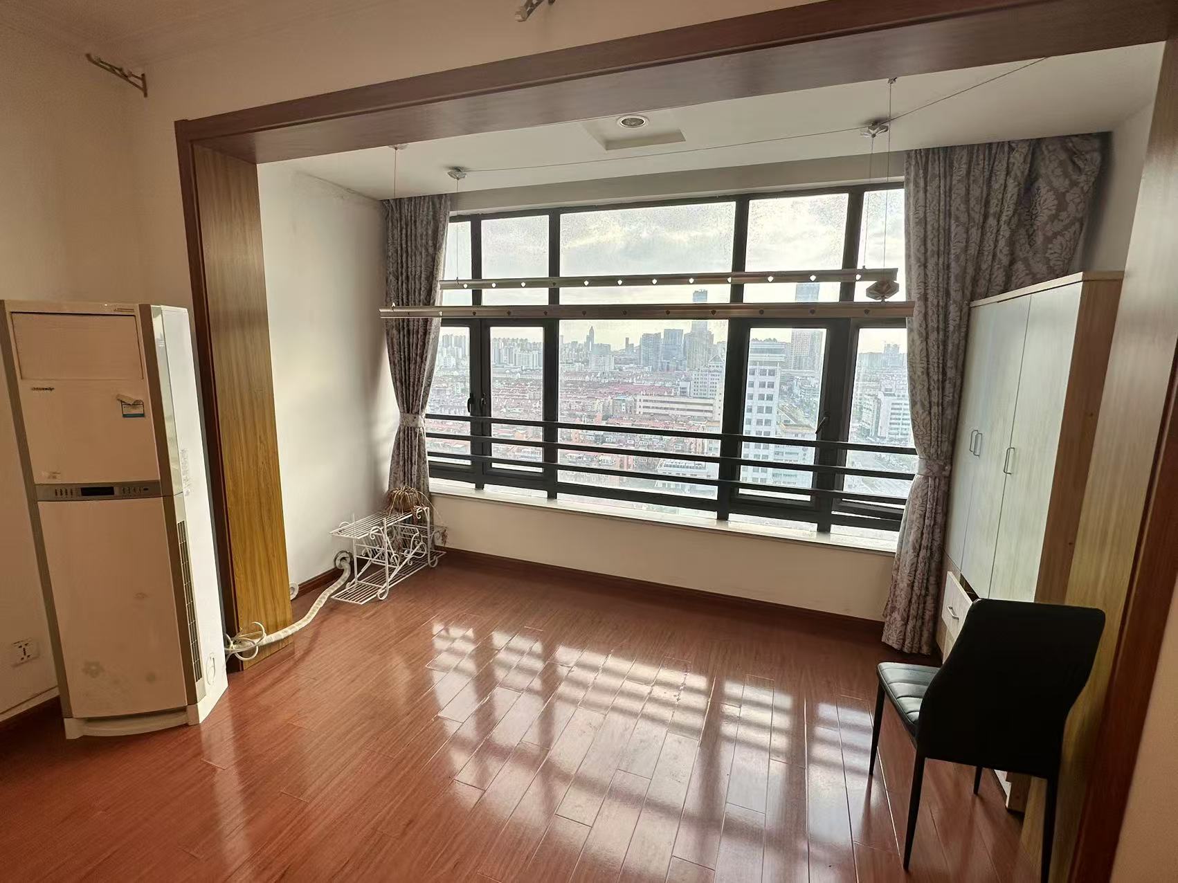 都市豪庭 2室1厅1卫 120.92m&sup2;