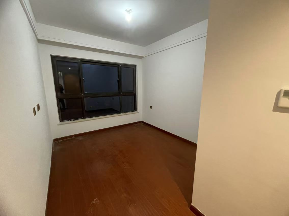 林肯公园 4室2厅2卫 123m&sup2;